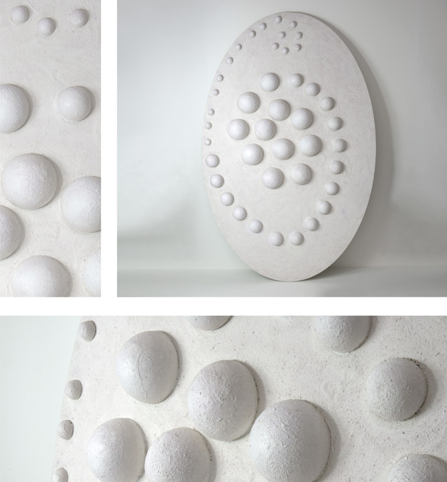 HESSENTIA-CORNELIO_CAPPELLINI-COSMOS-artwork-Claudio-Cappellini-metal-base-polystyrene-concrete-effect