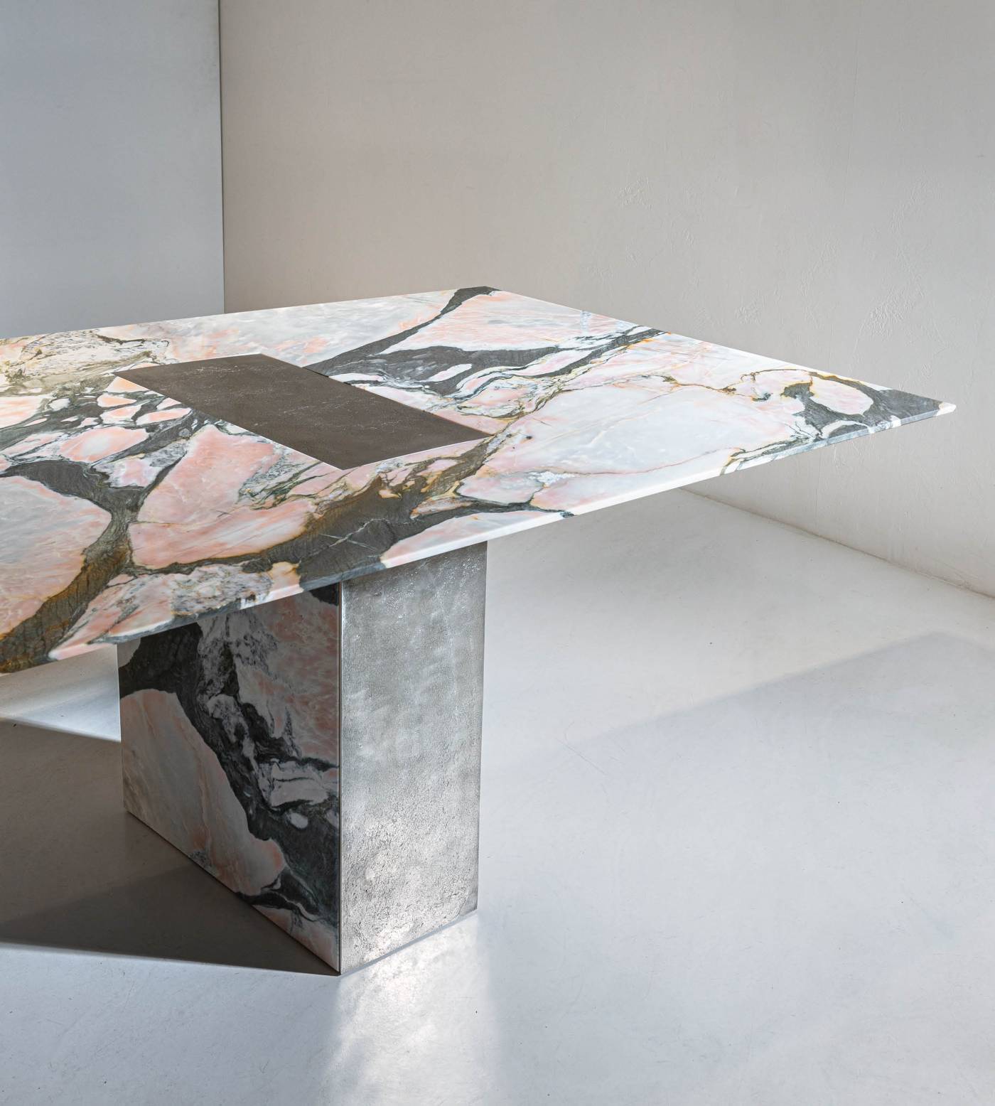 Hessentia-Opus_table_02