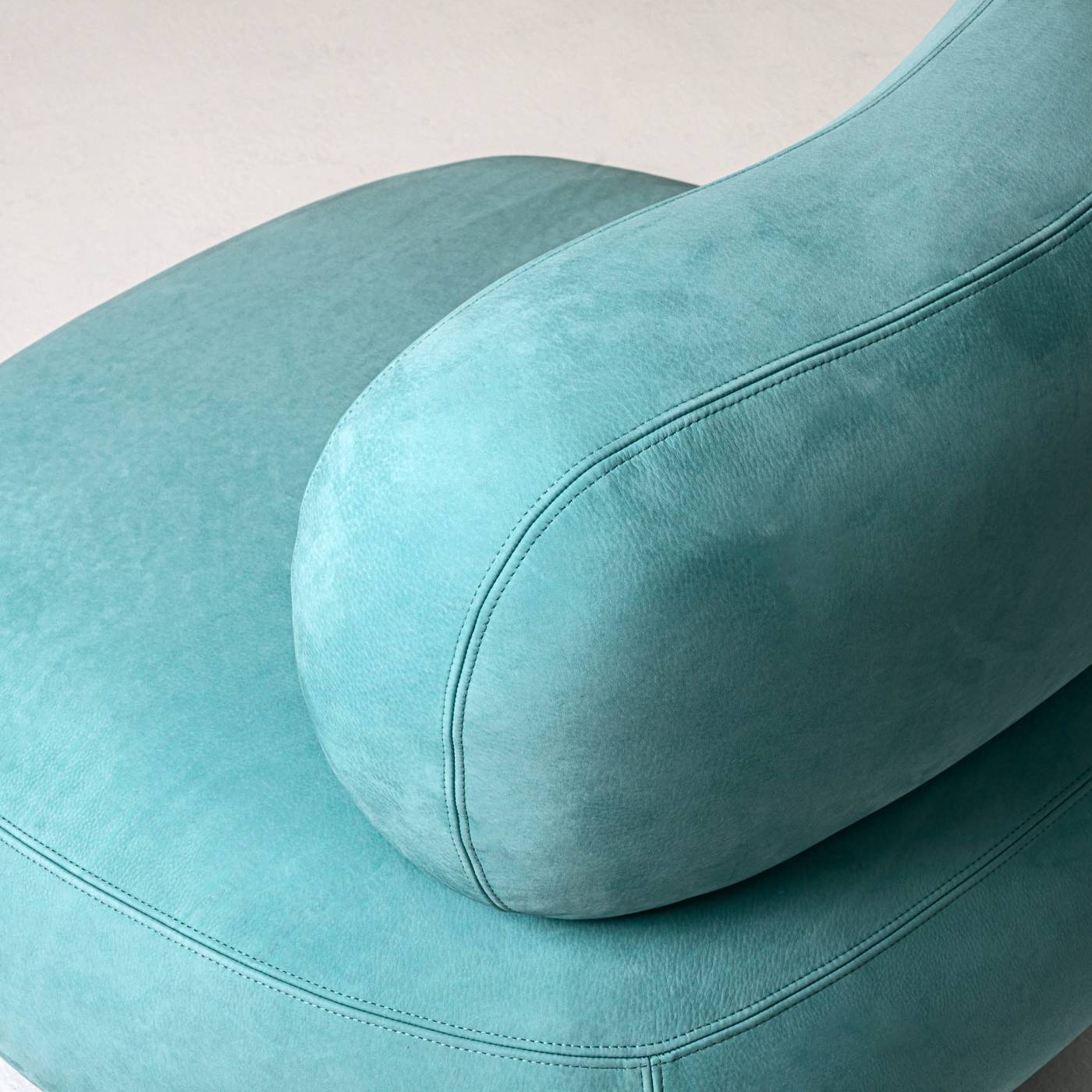 Hessentia-Lullaby_armchair_05