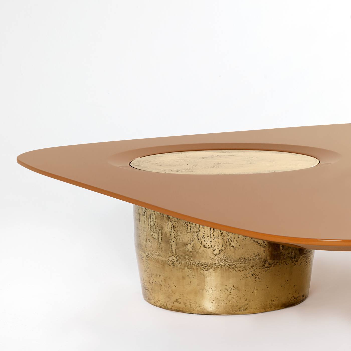 Hessentia-Joss.la_coffee_table_05