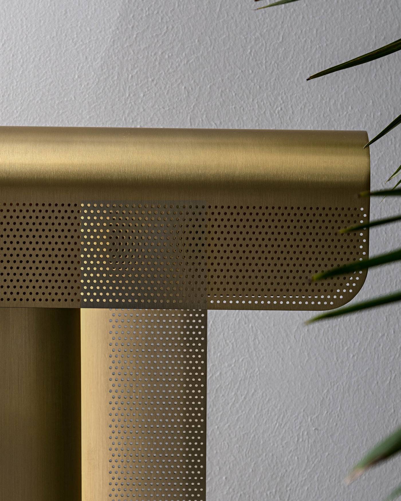 Hessentia-Florence_floor_lamp_02