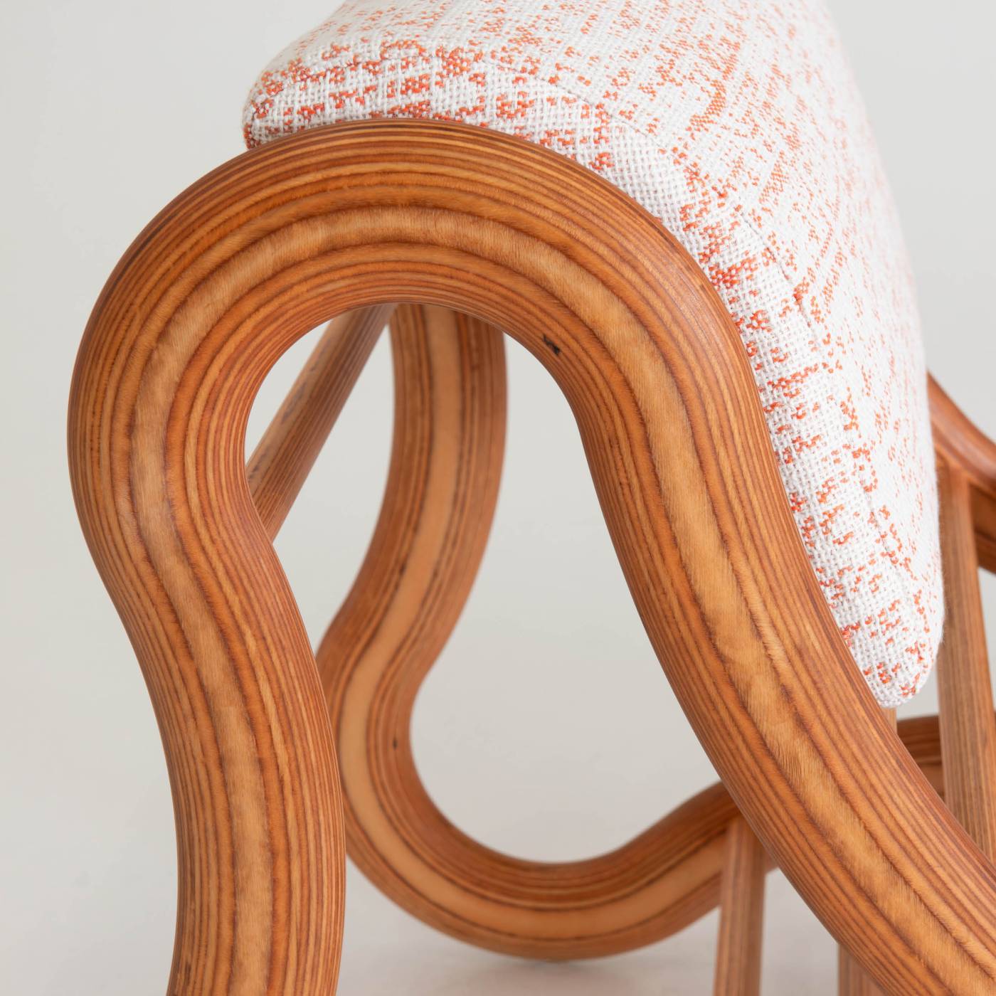 Hessentia-Itaca_armchair_02