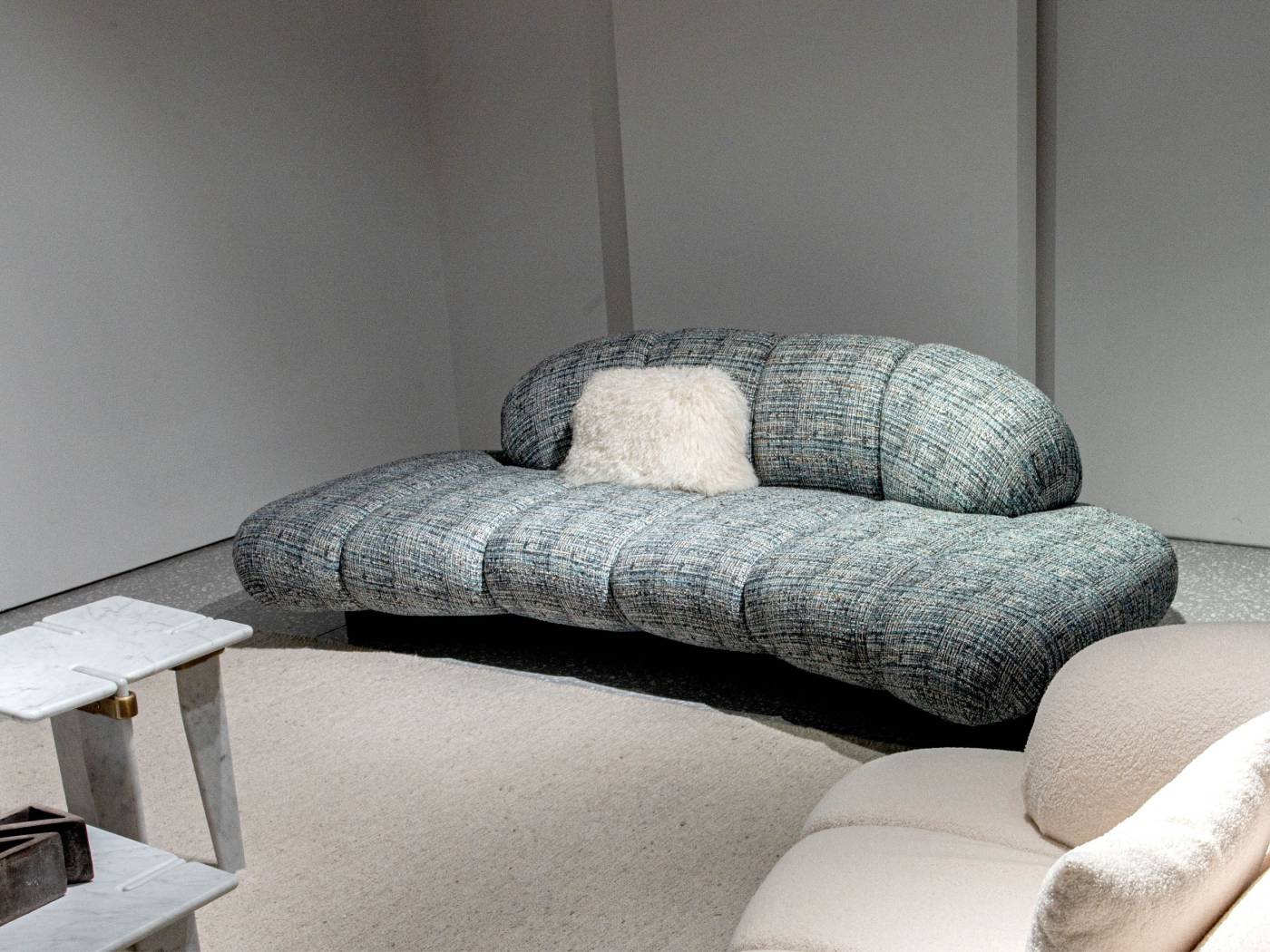 Hessentia-Kiro_sofa_04