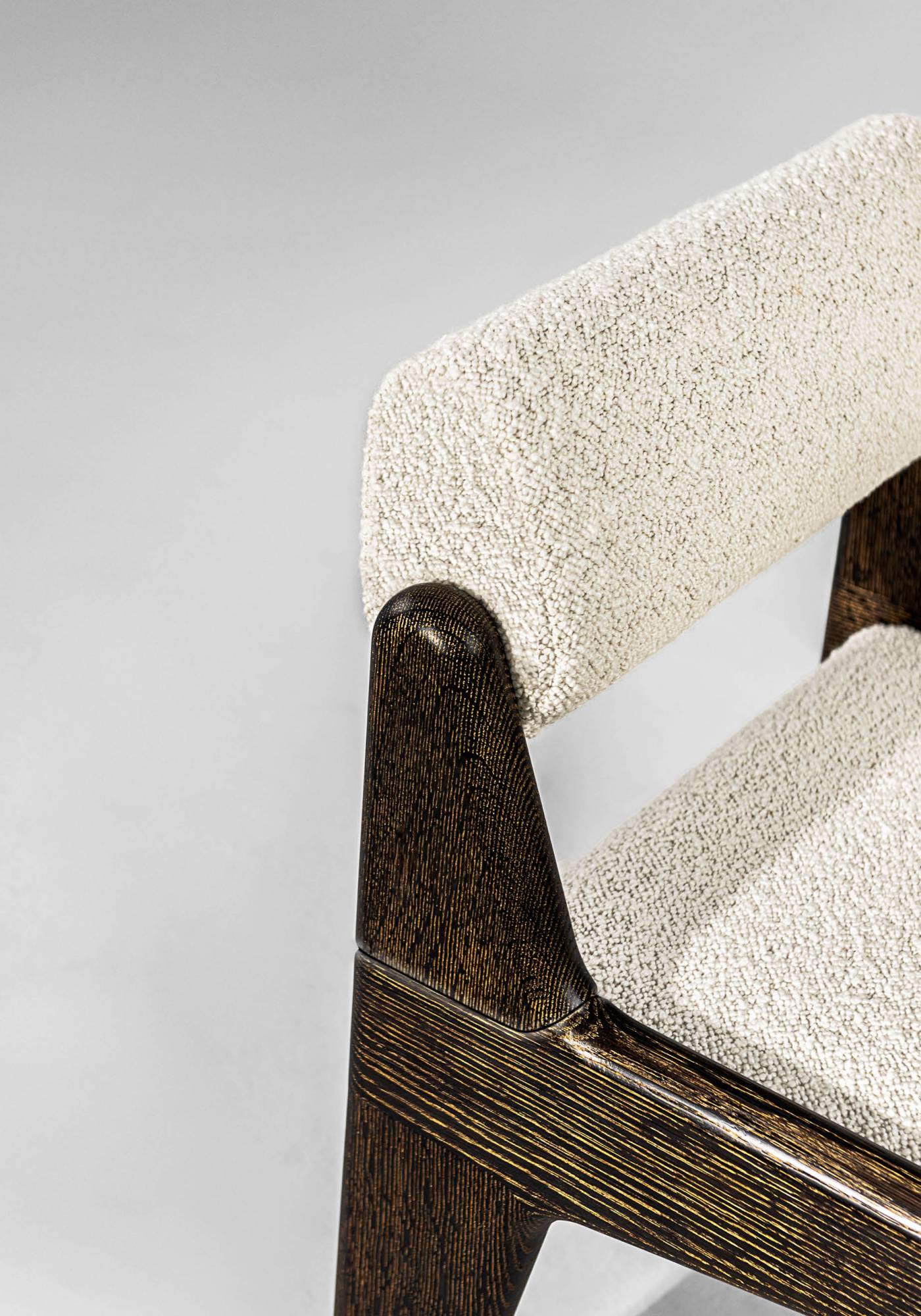 Hessentia-Laila_armchair_chair_17