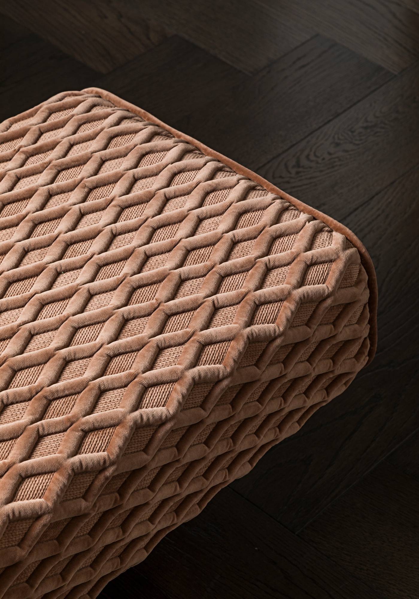 Hessentia-Hug_pouf_bench_03