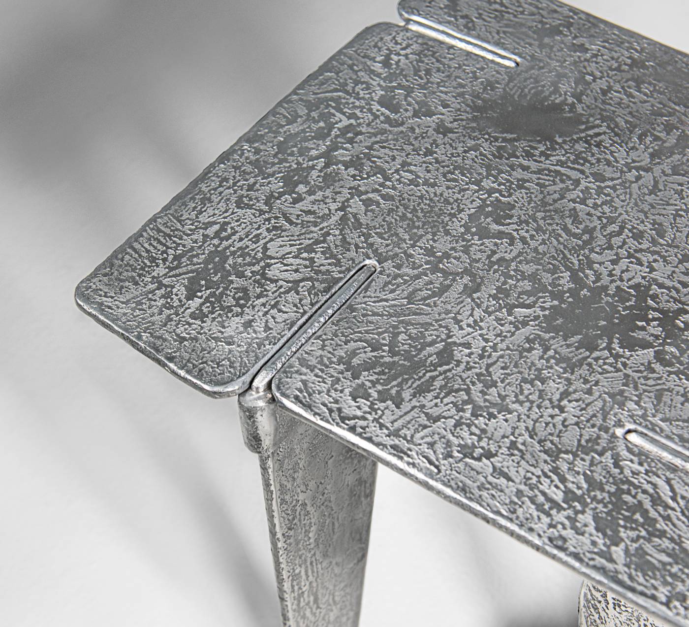 Hessentia-Overlap.fu_coffee_table_11