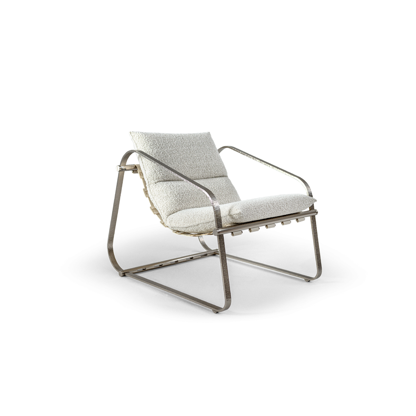 Hessentia-PAULINE-armchair-sled-base_cv