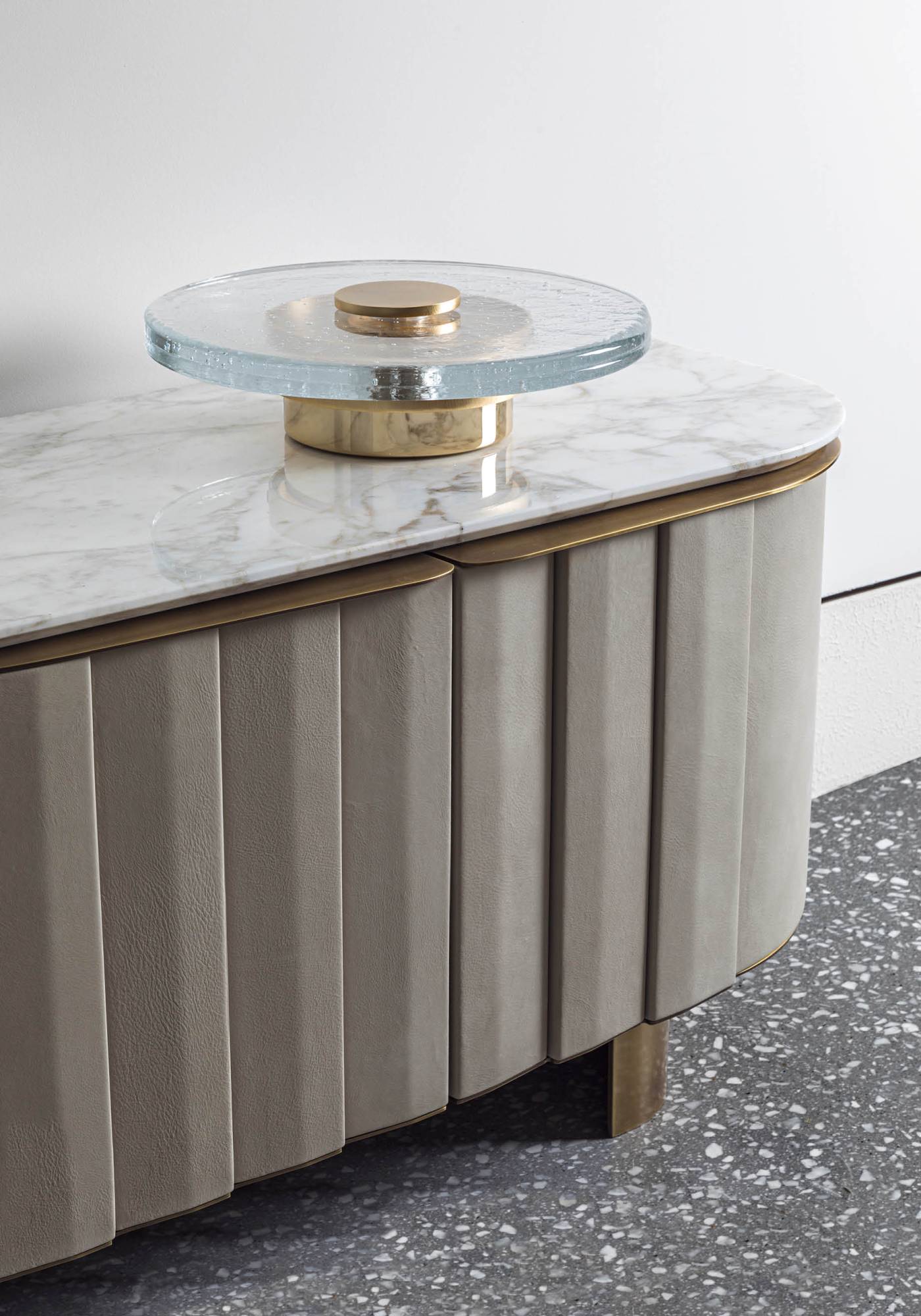 Hessentia-Saturn_table_lamp_02