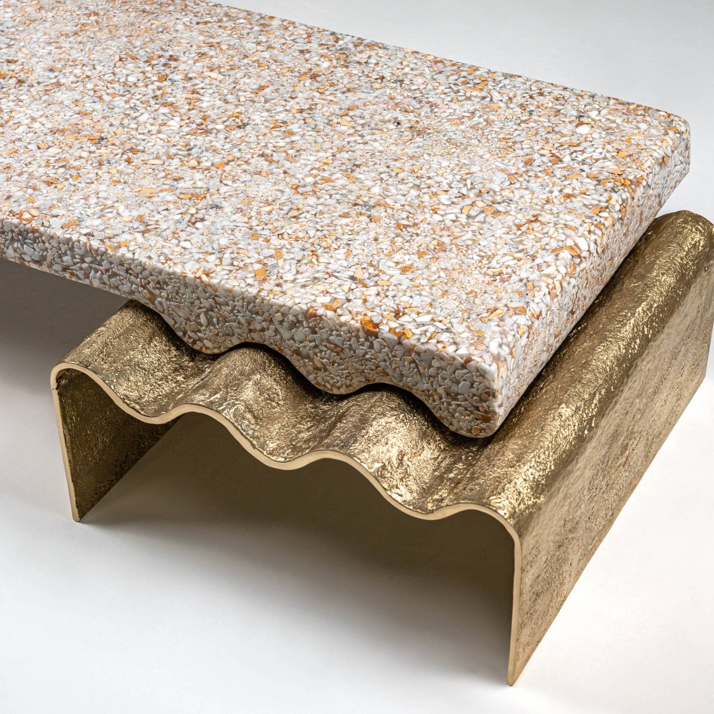 Hessentia-Flucta_coffee_table_02