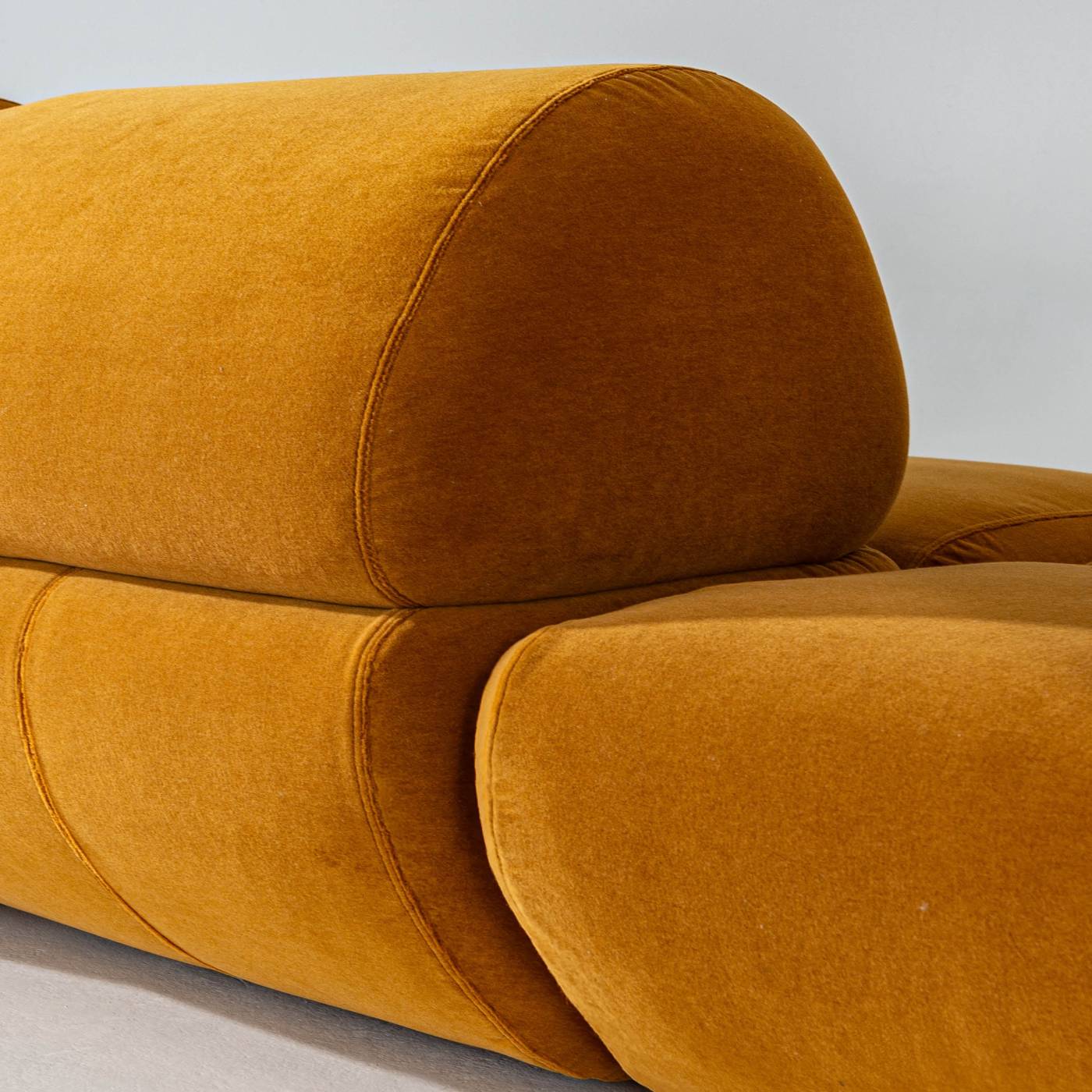 Hessentia-Dune_sofa_02