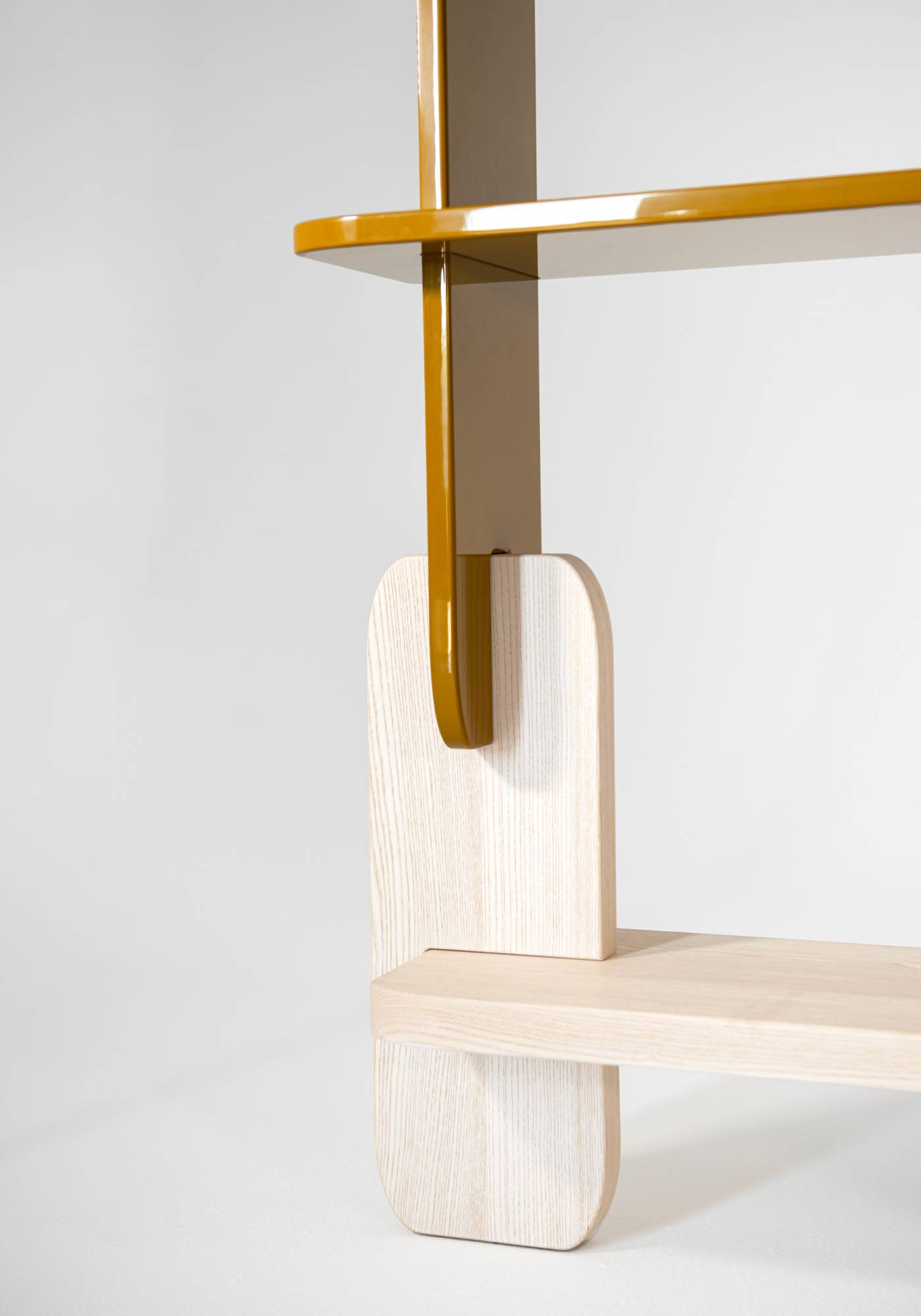 Hessentia-Greffage_bookcase_03