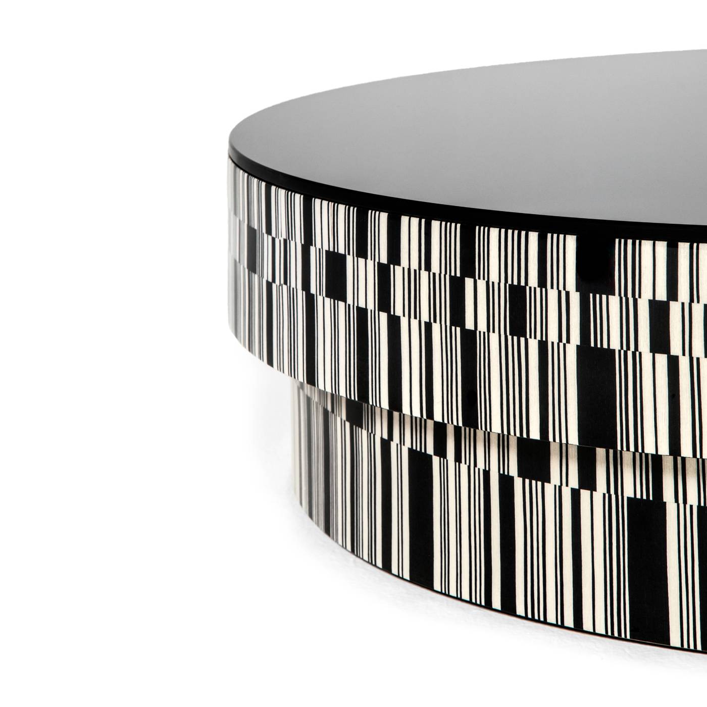 Hessentia-Enigma_coffee_table_14