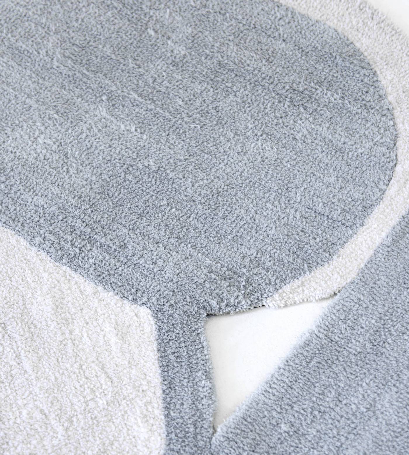 Hessentia-Kaos.bg_rug_04