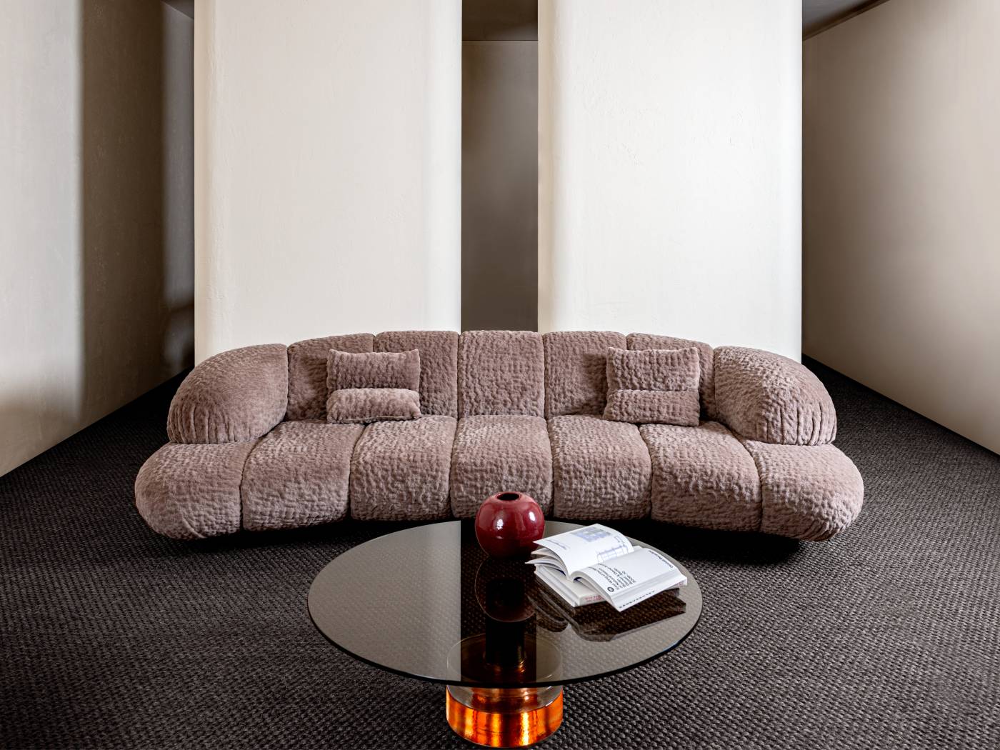 Hessentia-Kiro.br_sofa_11_extra