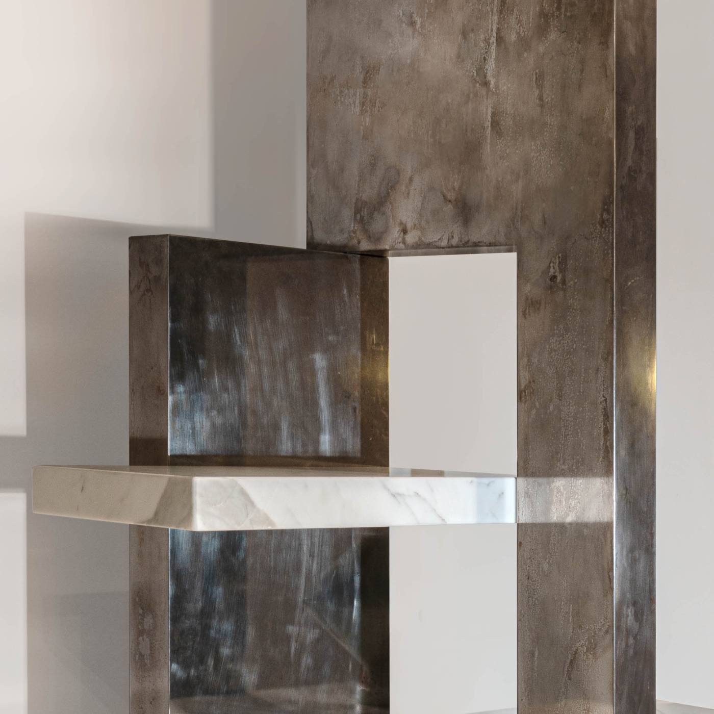 Hessentia-Axis_bookcase_03