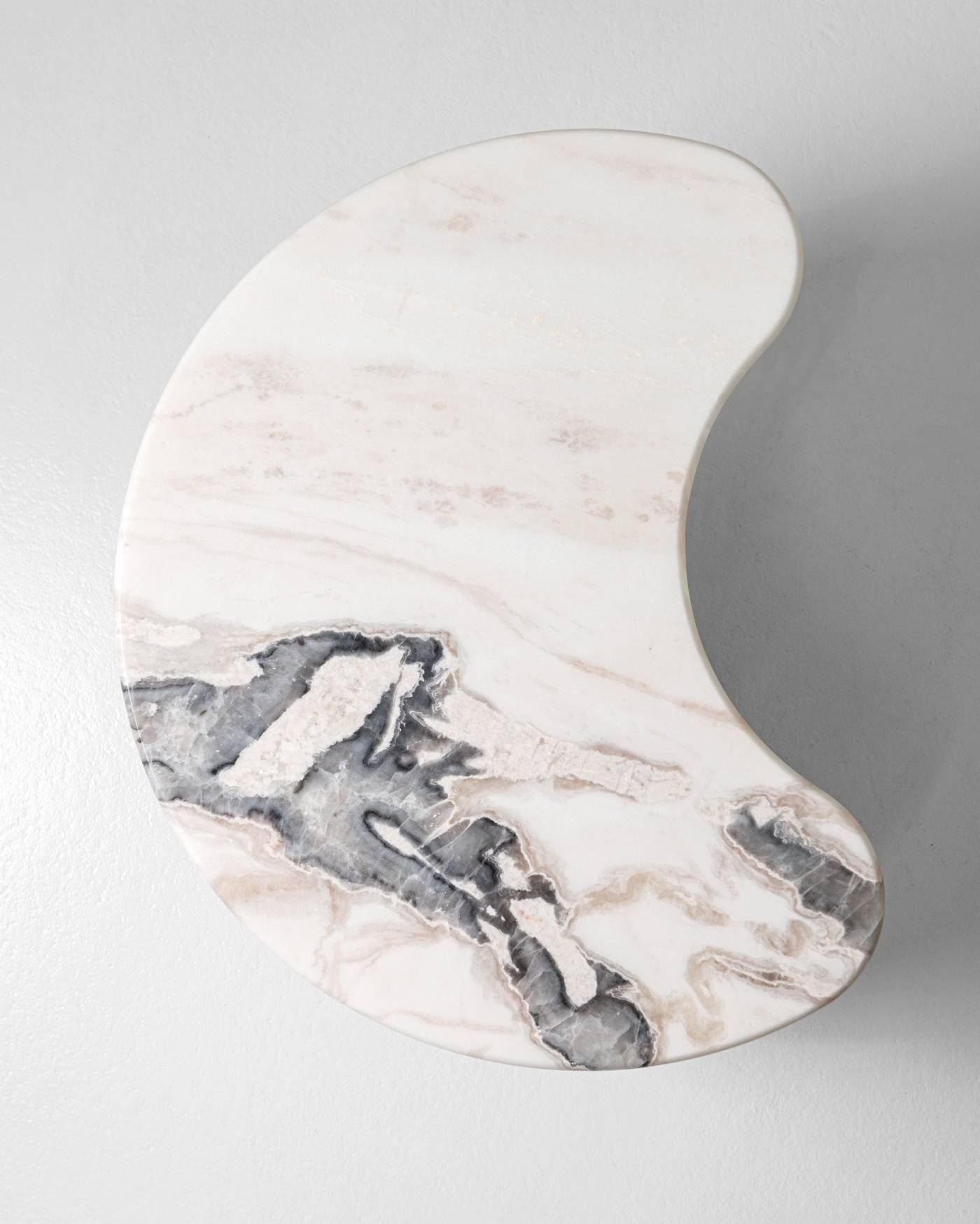 Hessentia-Snap_night_table_04