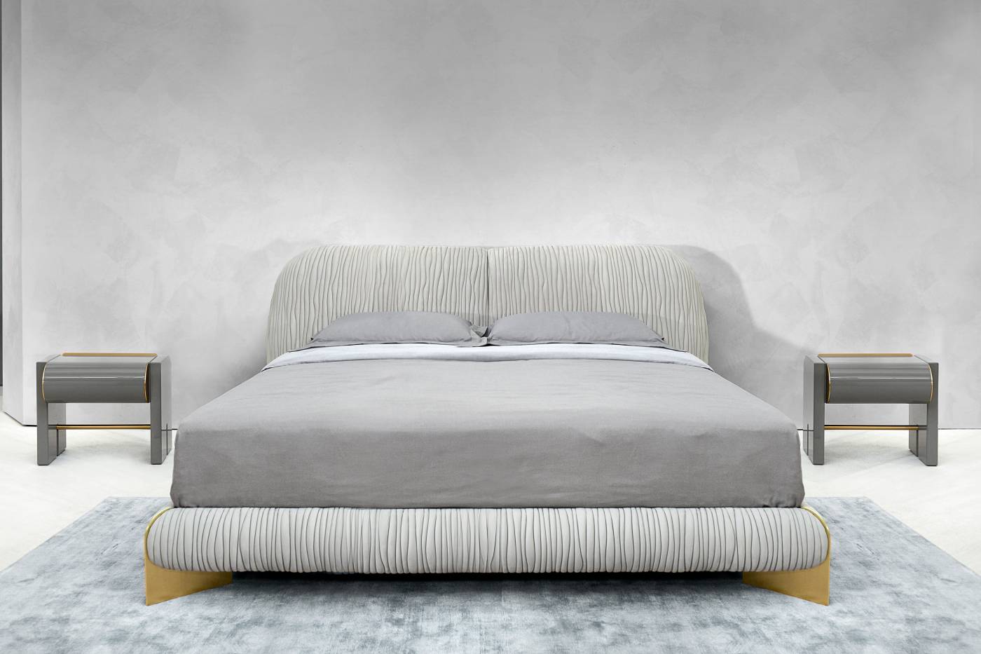 Hessentia-Oskar_night_table_02