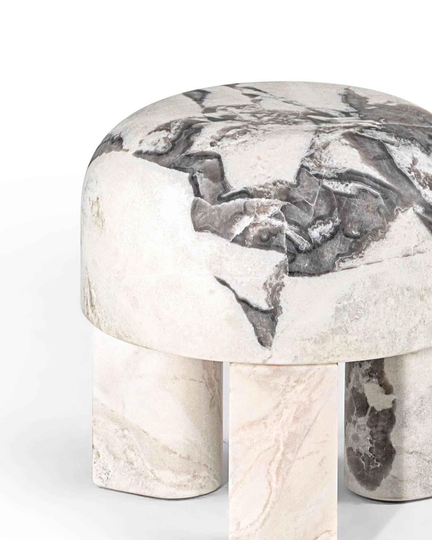 Hessentia-Ozzy_pouf_02