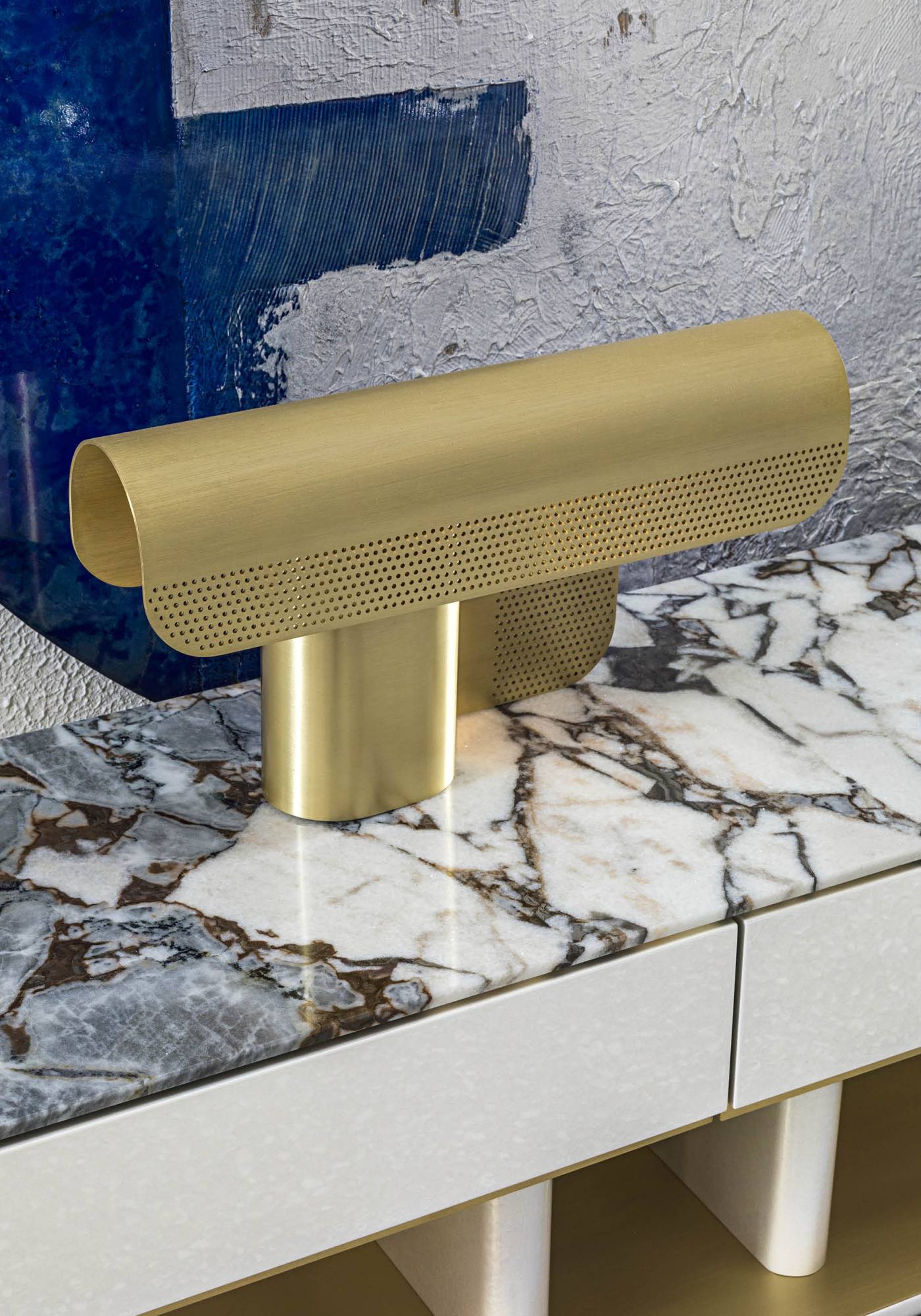 Hessentia-Florence_table_lamp_03