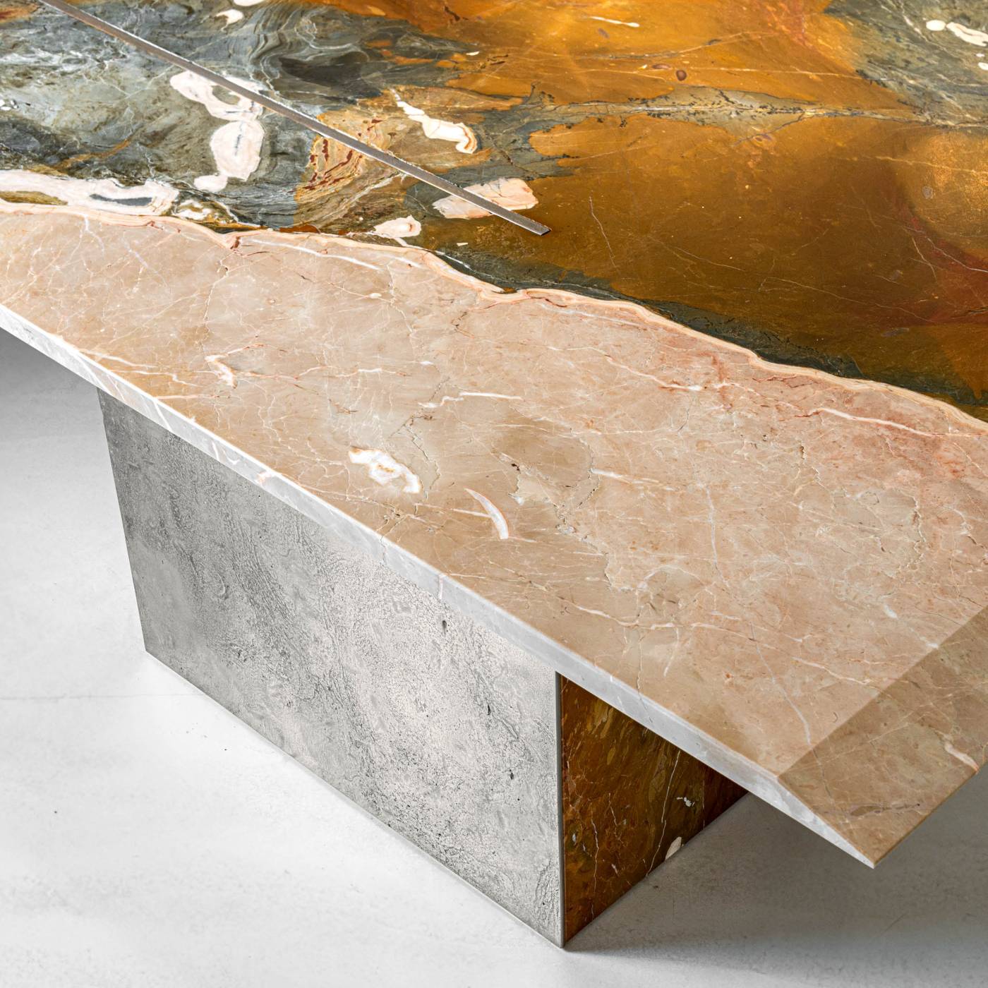 Hessentia-Opus_table_02