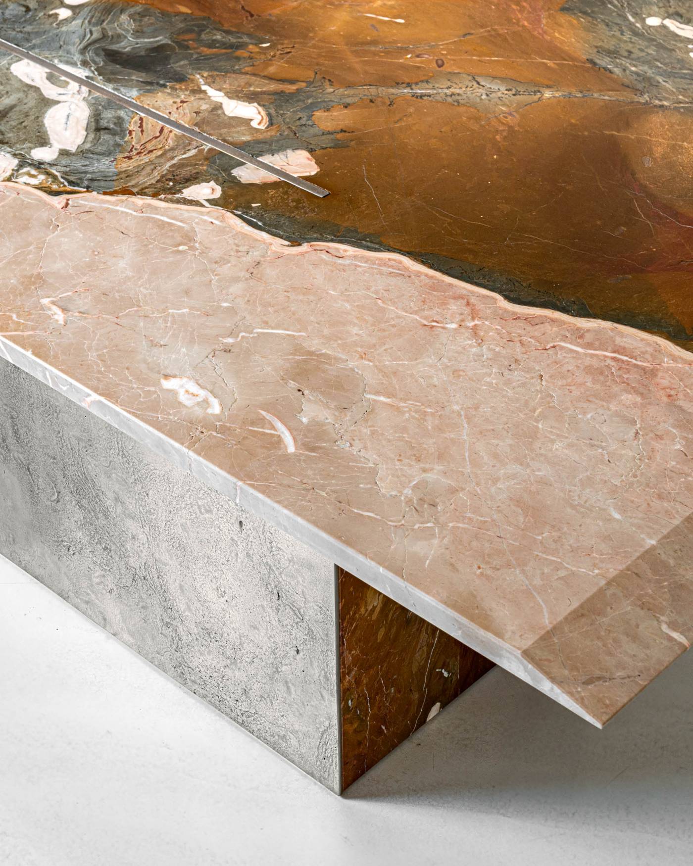 Hessentia-Opus_table_02