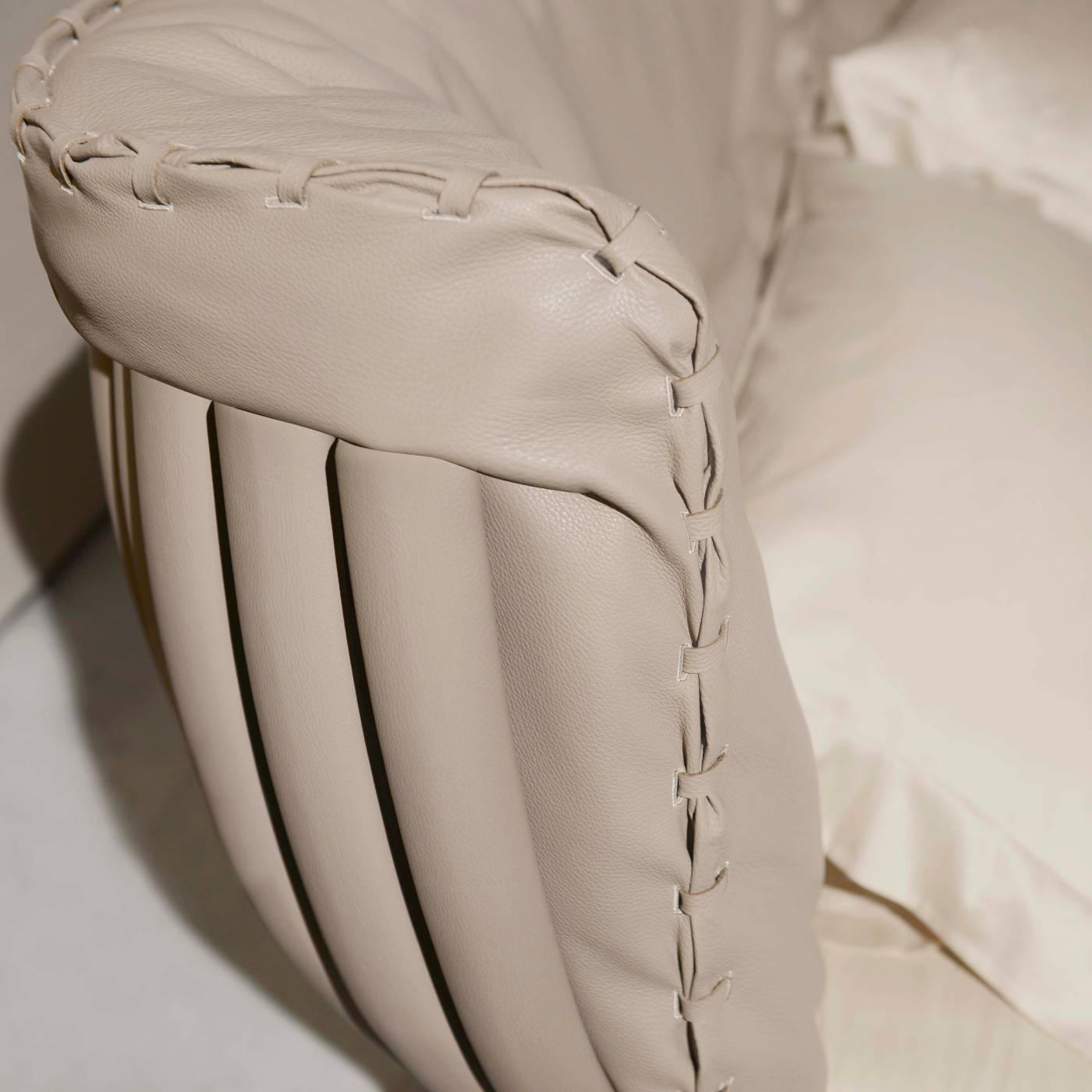 Hessentia-Cannes.sl_bed_02