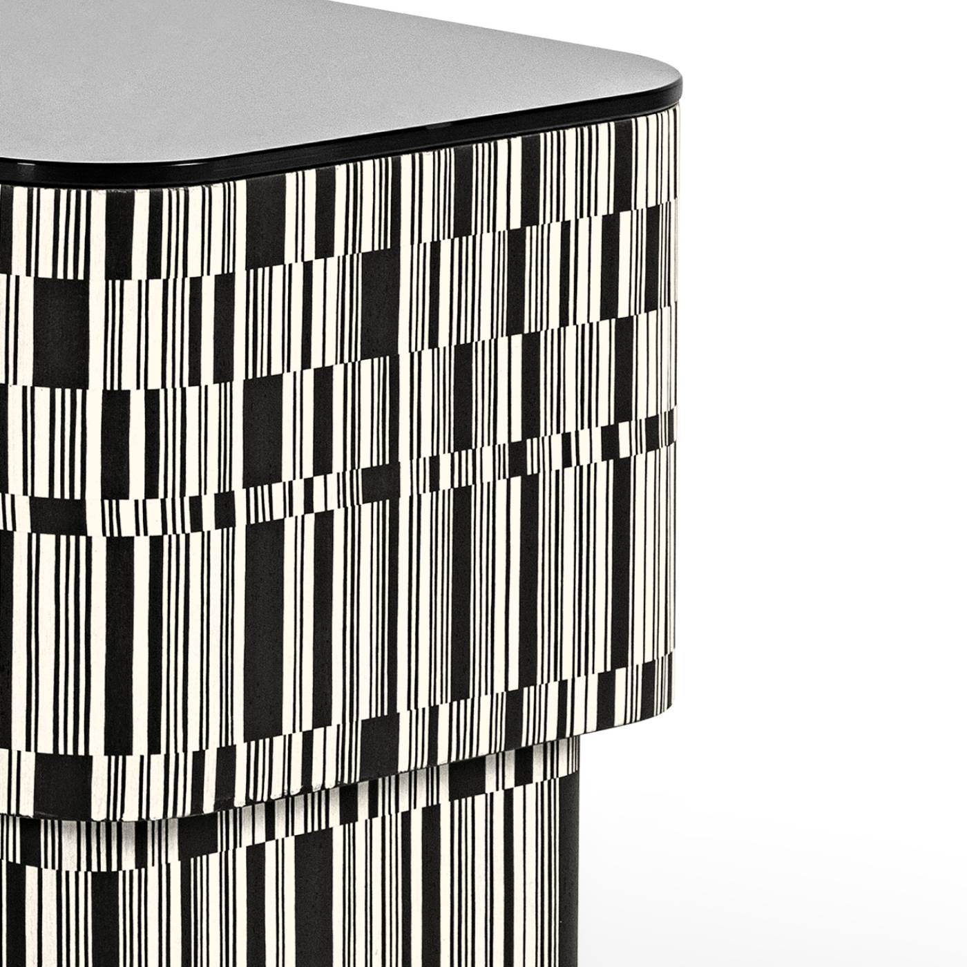 Hessentia-Enigma_coffee_table_05