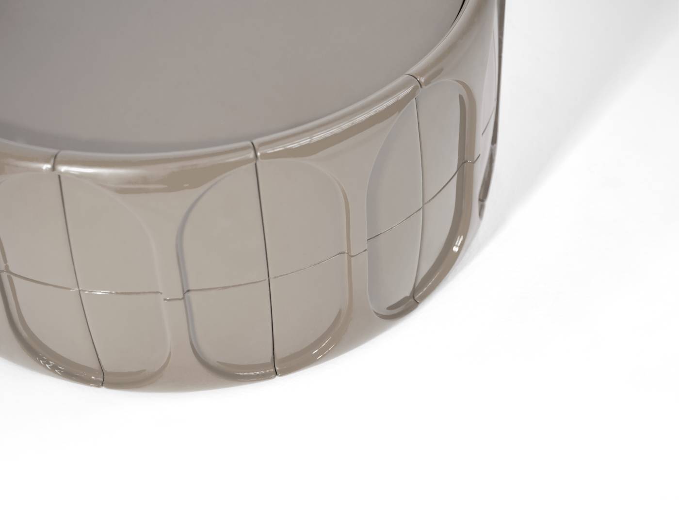 Hessentia-Concave_coffee_table_12