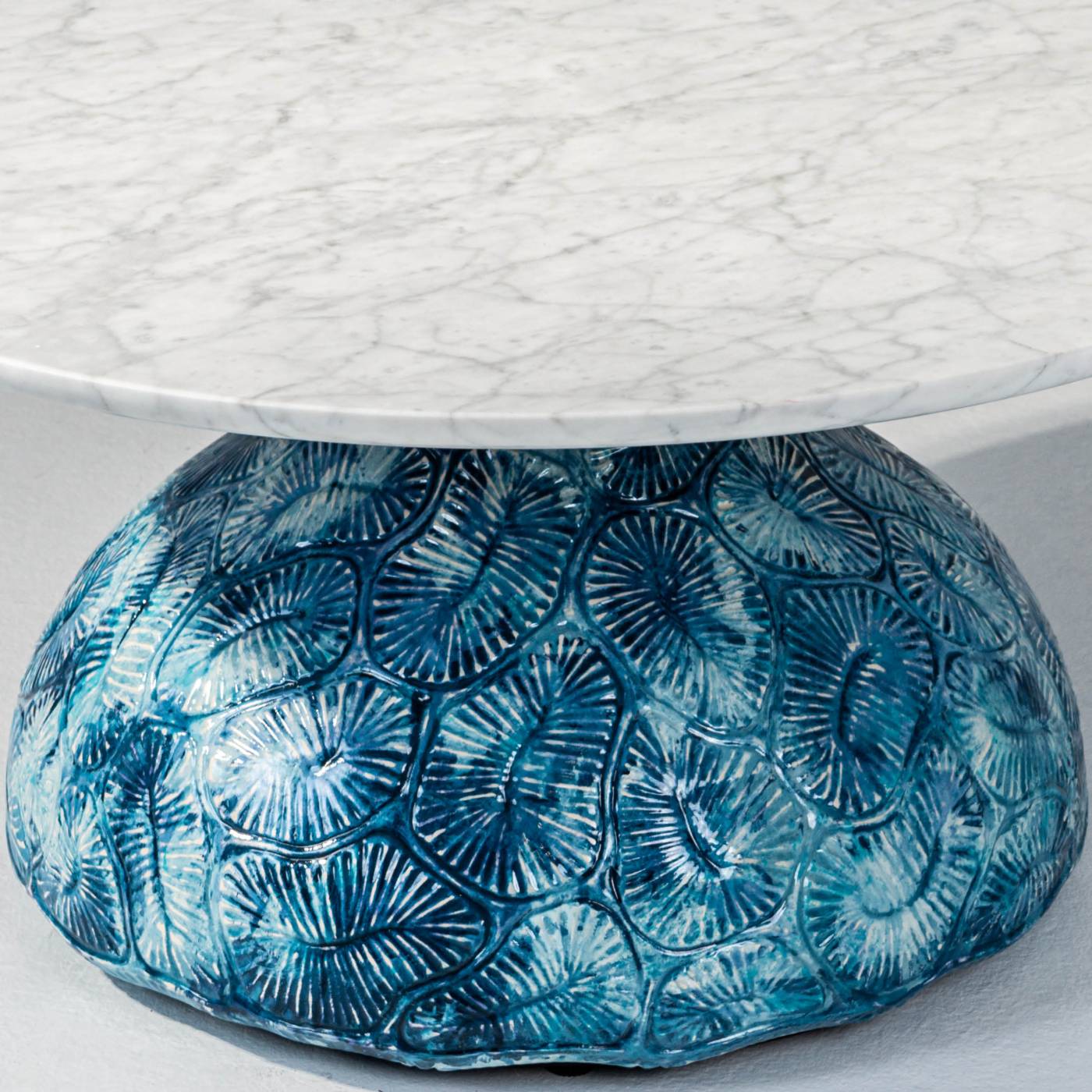 Hessentia-Sydney_coffee_table_02