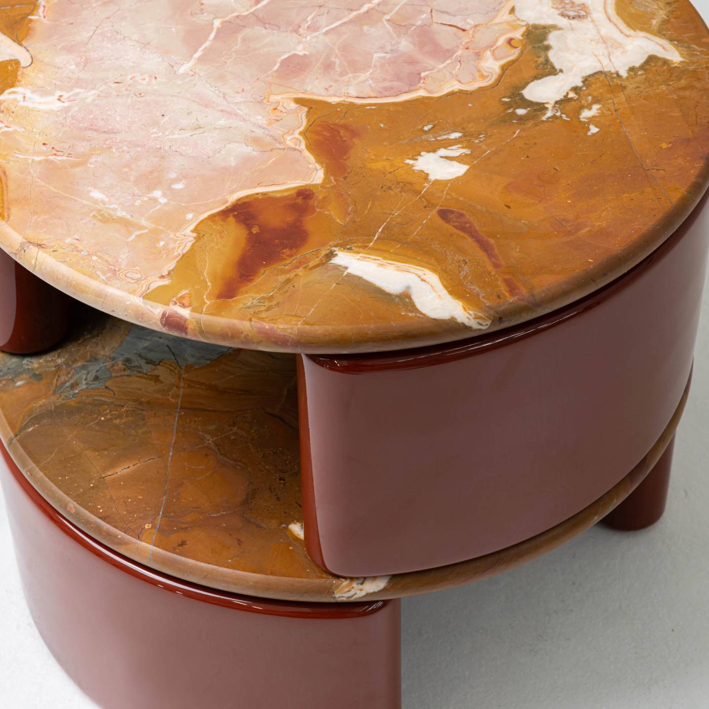 Hessentia-Eddy_night_table_02