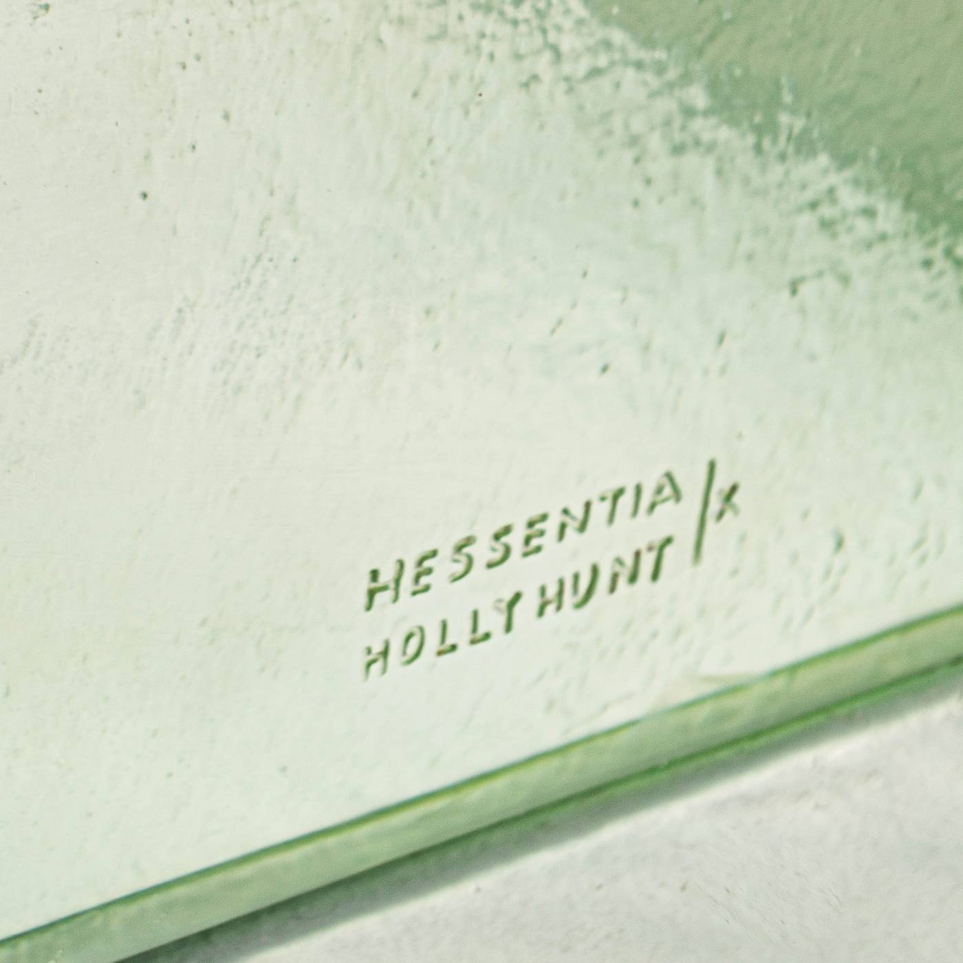 HessentiaXHollyHunt-Frost-side-table