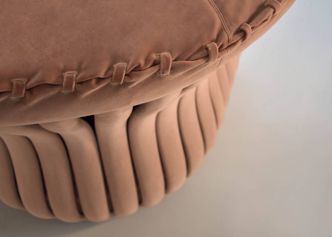 Hessentia-Cannes_armchair_06