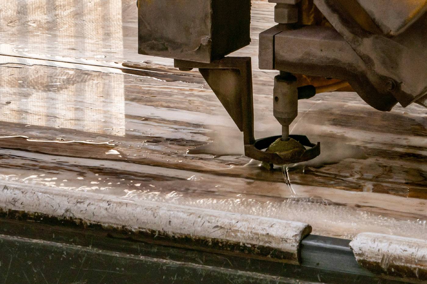 Hessentia-marbles-made-in-italy