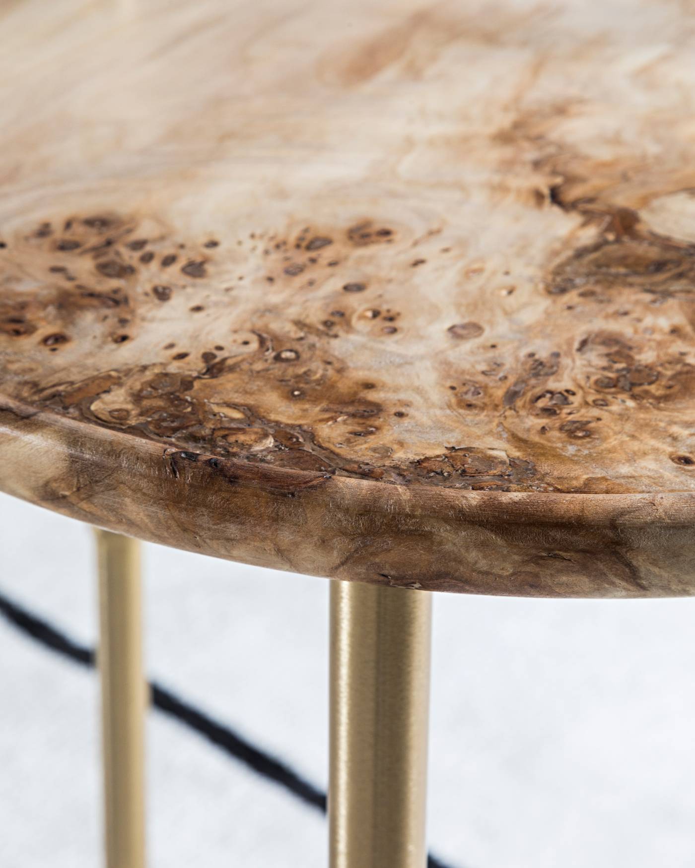 Hessentia-Heron.rp_coffee_table_05