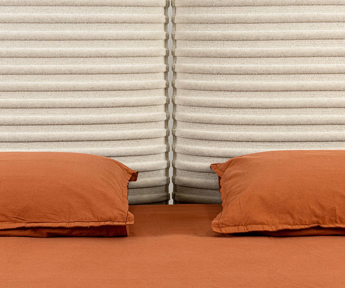 Hessentia-Dulcis.b_bed_03