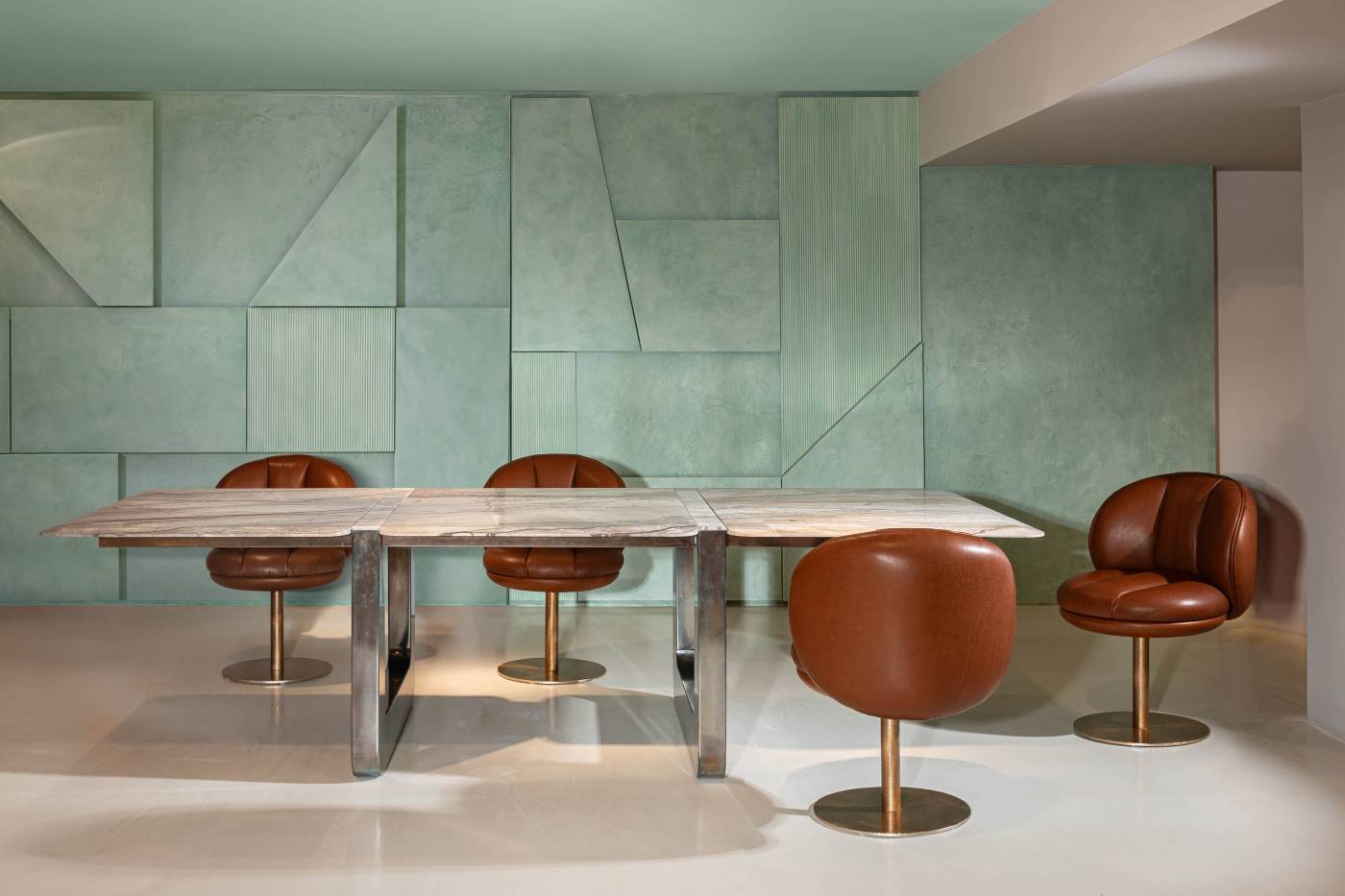 Hessentia-Atlas_table_02