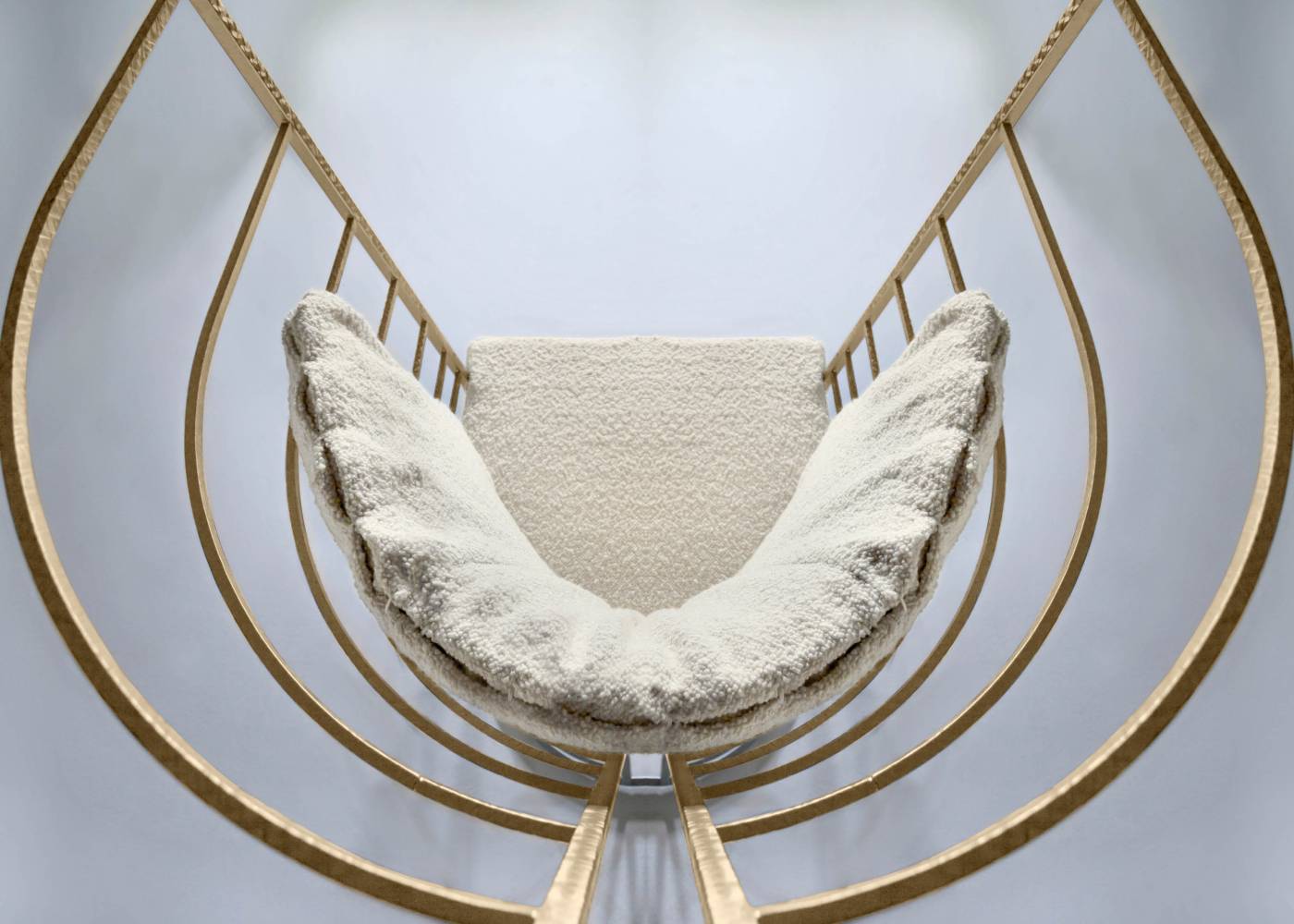 Hessentia-Faraday.a_armchair_02