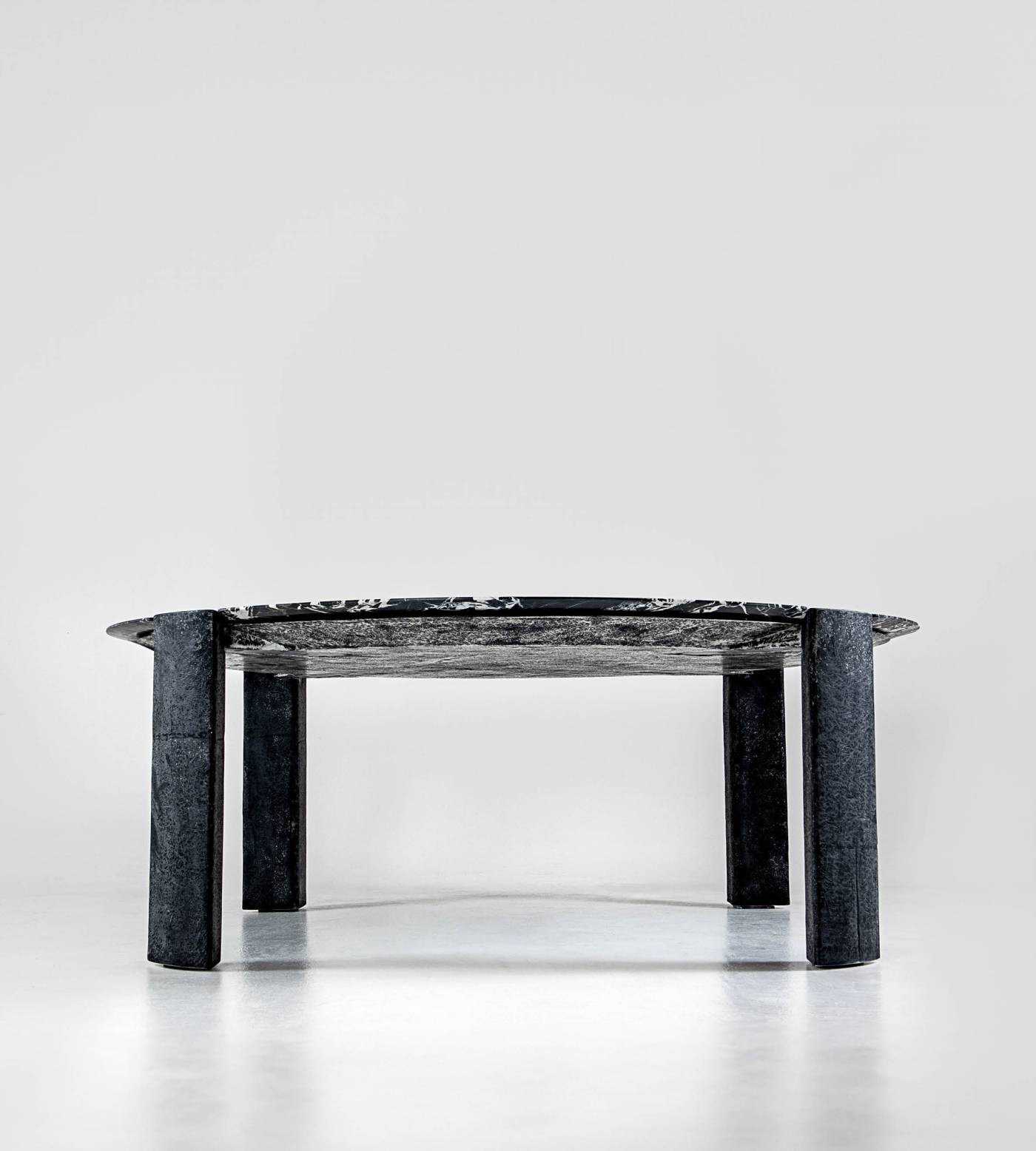Hessentia-Meraki_round_table_05