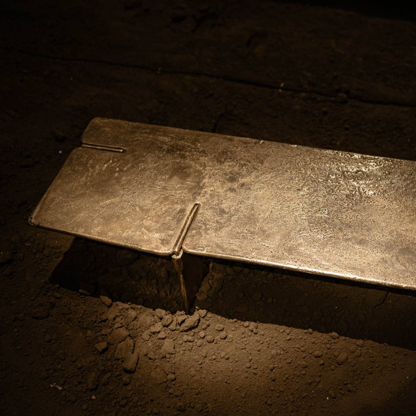 Hessentia-news-san-cast-bronze-milano-design-week-2023