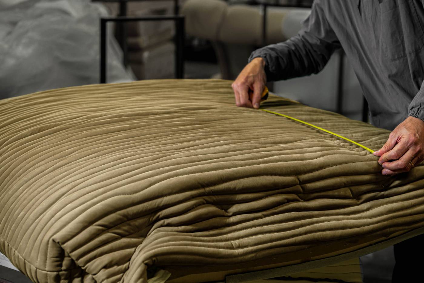 Hessentia-Embossed-embroidery-made-in-italy-01