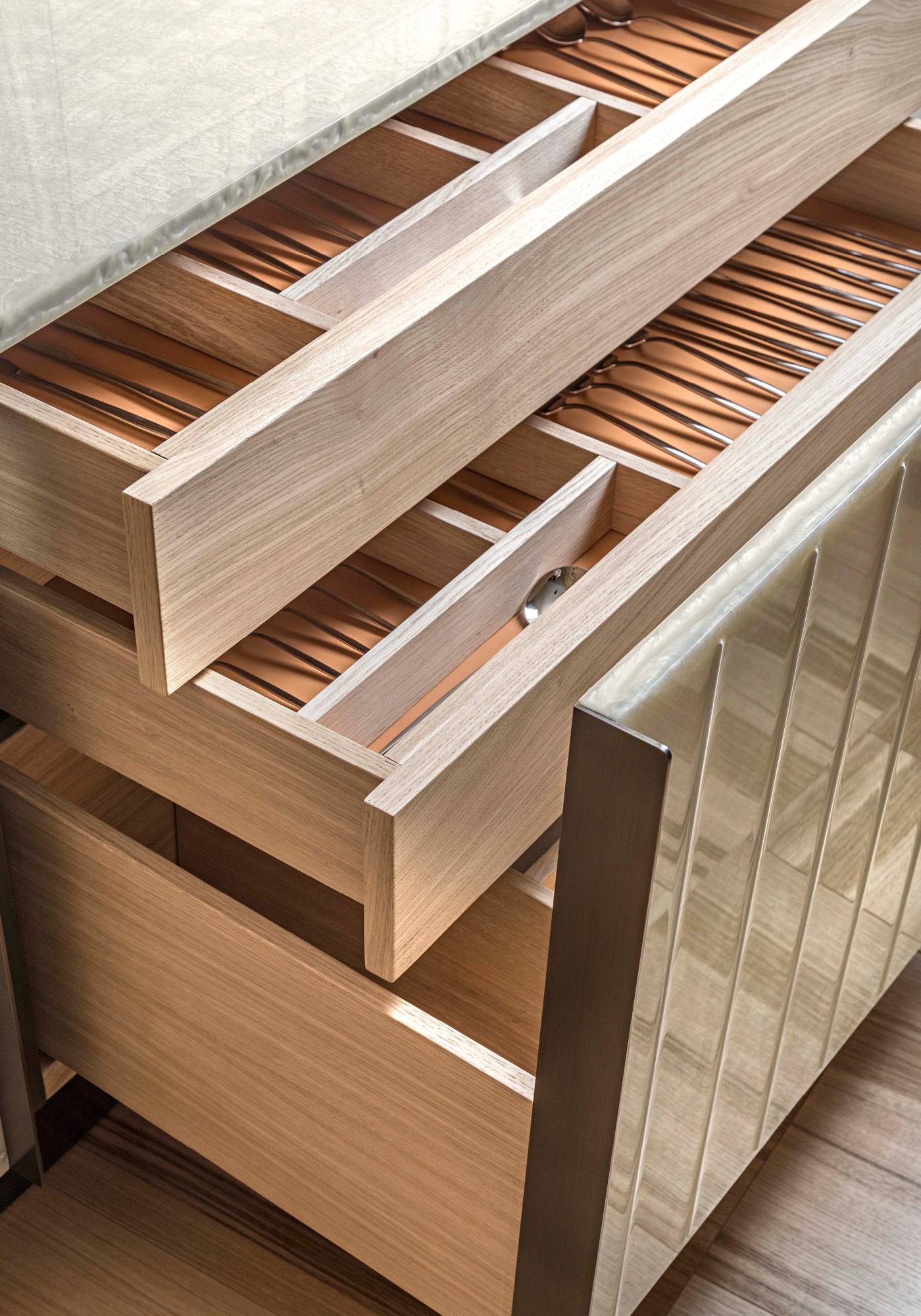 Hessentia-Domino.a_storage_unit_08