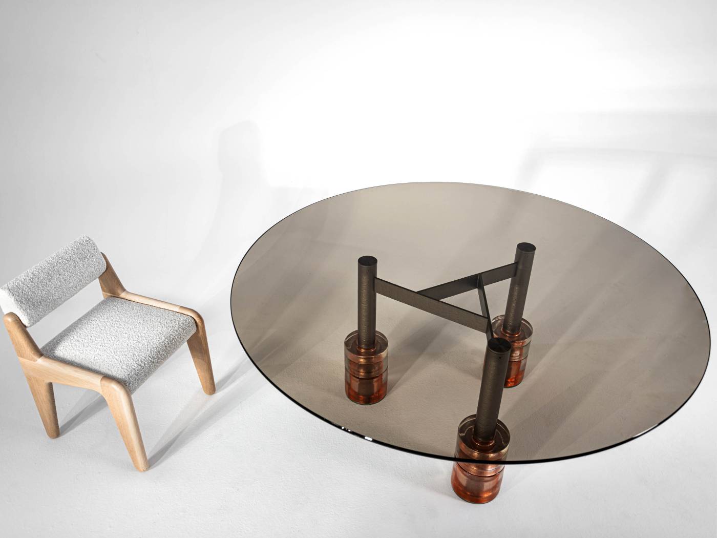 Hessentia-Laguna_round_table_02