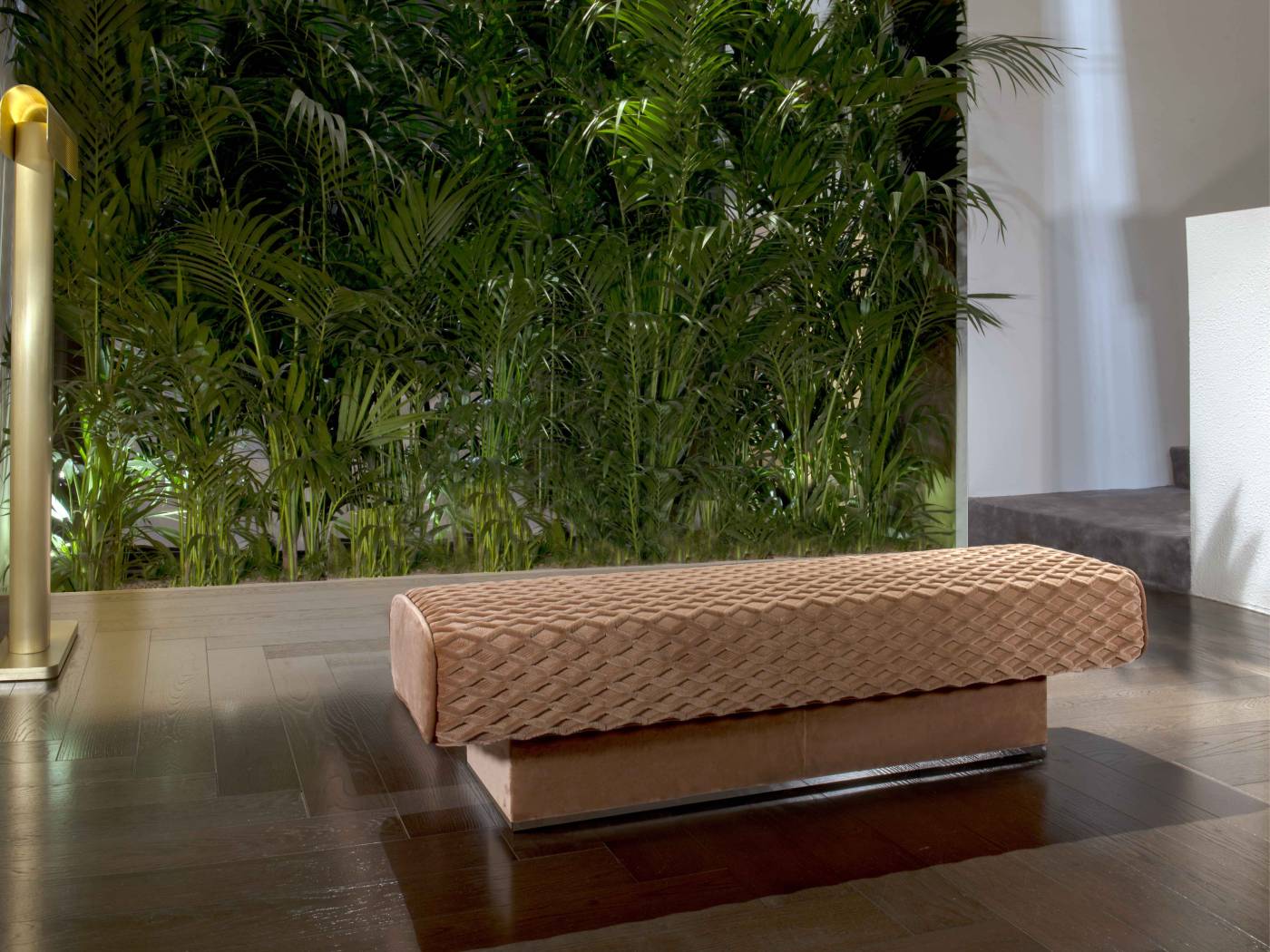 Hessentia-Hug.tr_bench_05