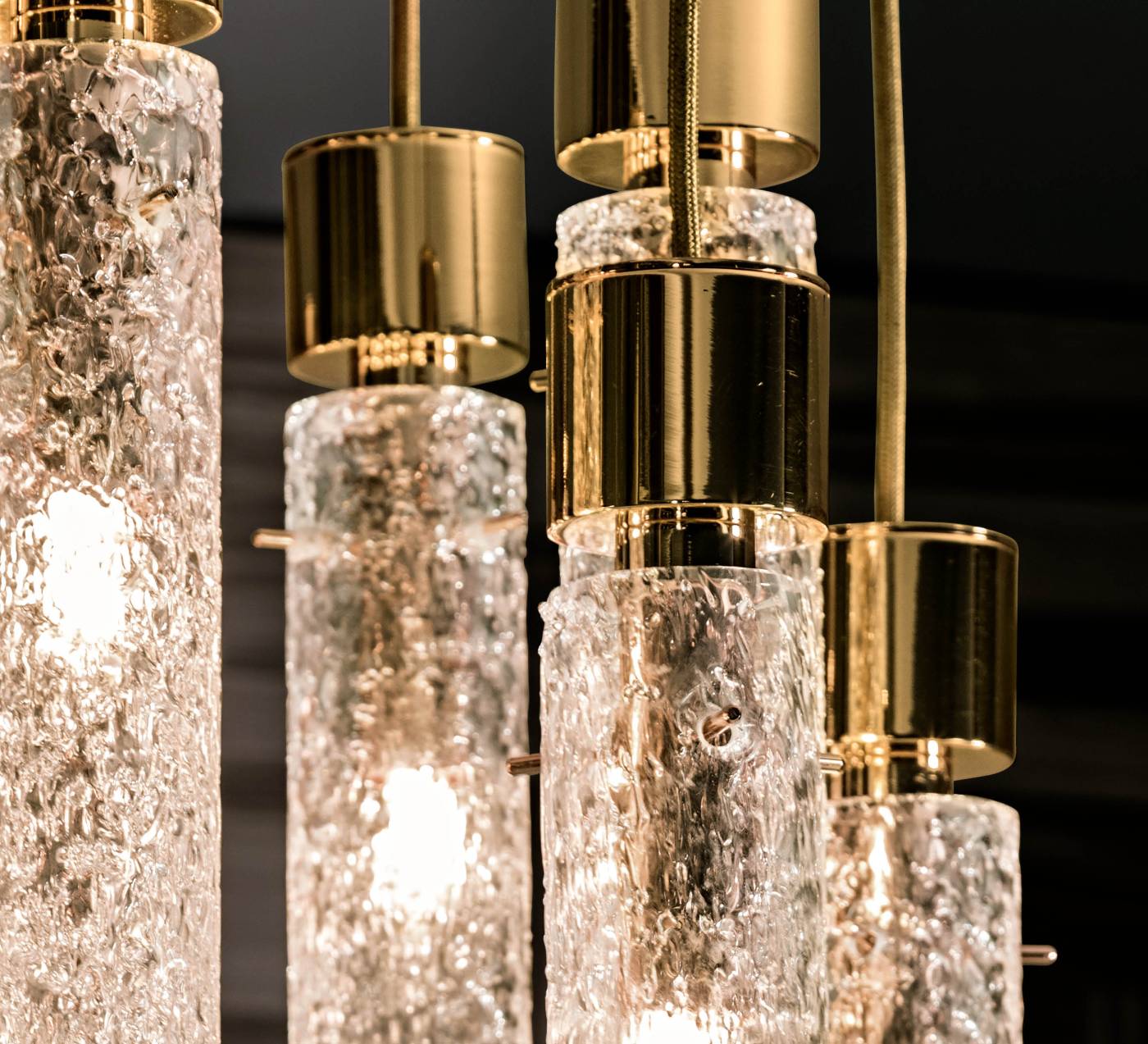 Hessentia-Cascade_chandelier_02