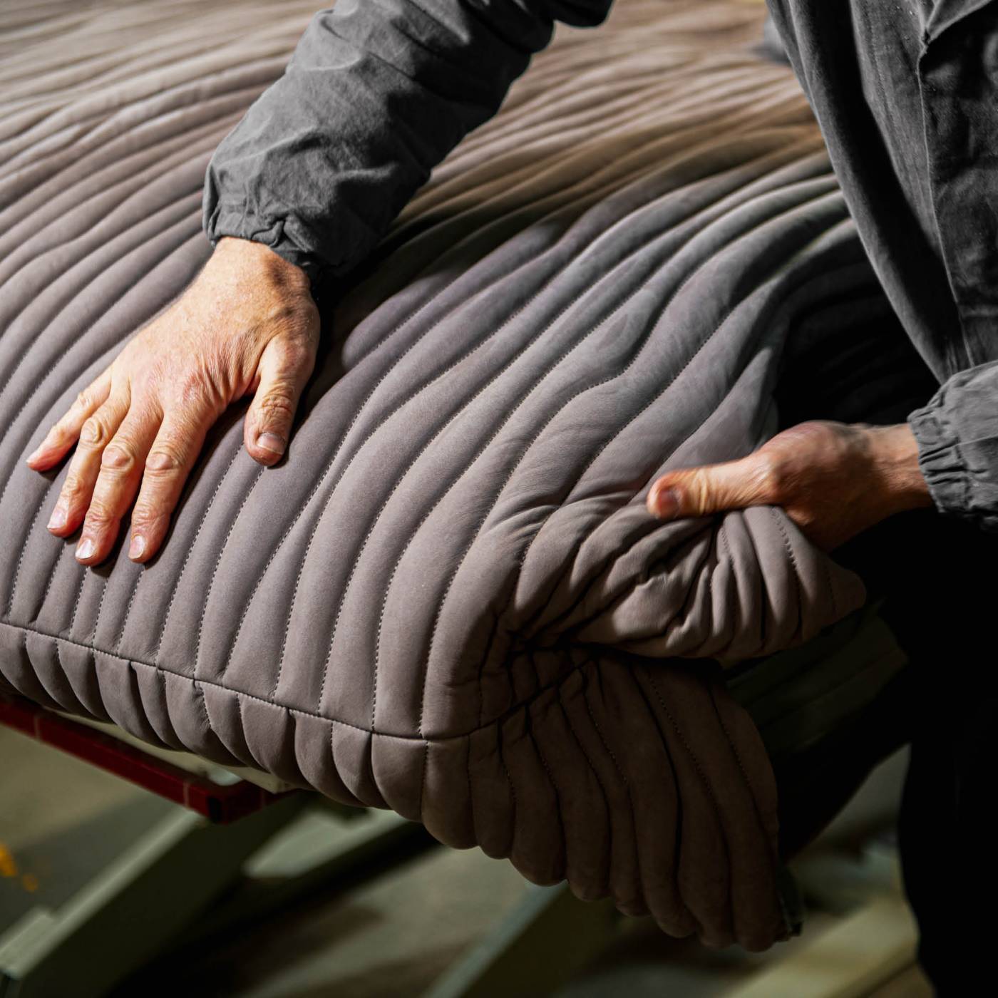 Hessentia-Embossed-embroidery-made-in-italy-03