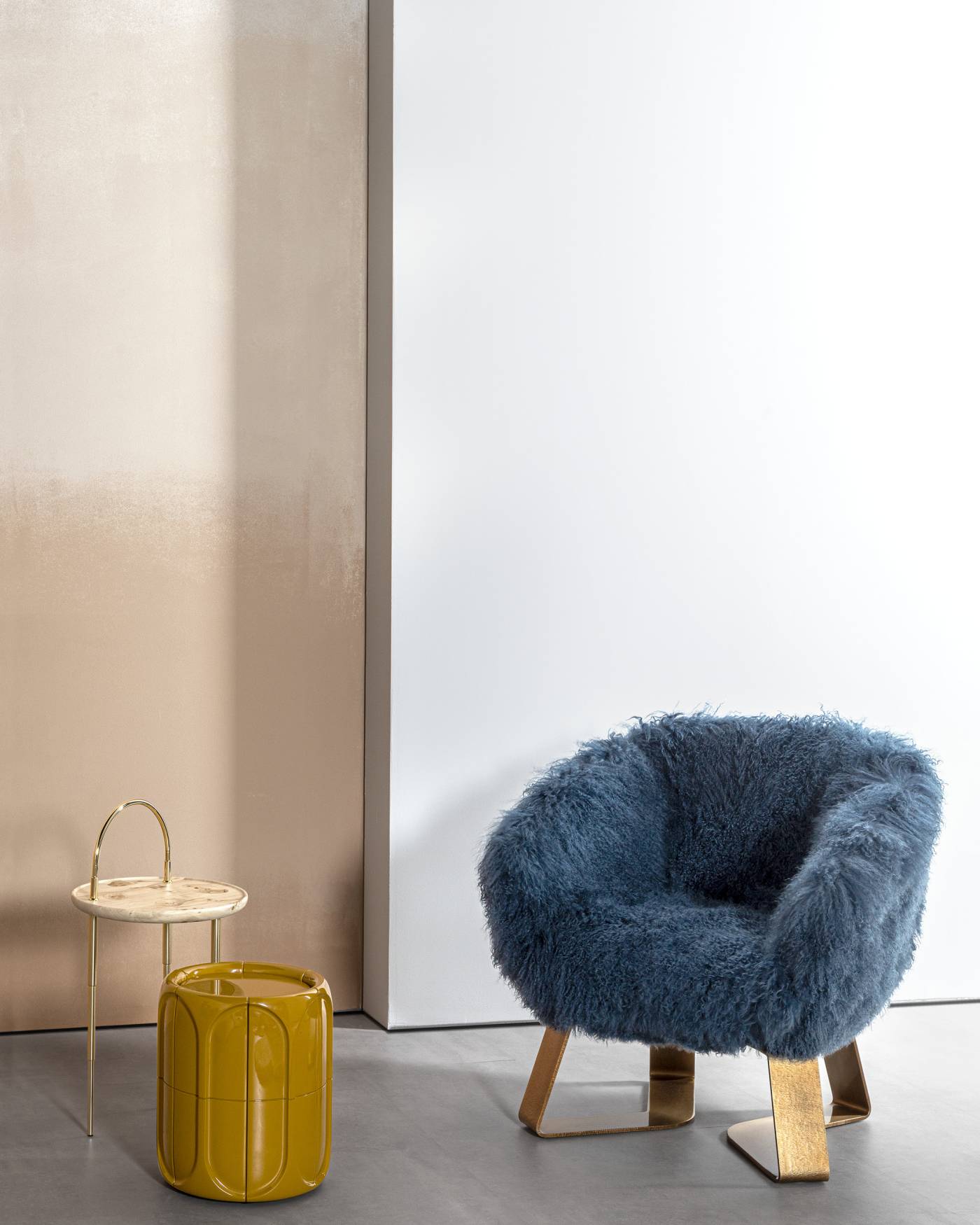 Hessentia-Concave_coffee_table_03