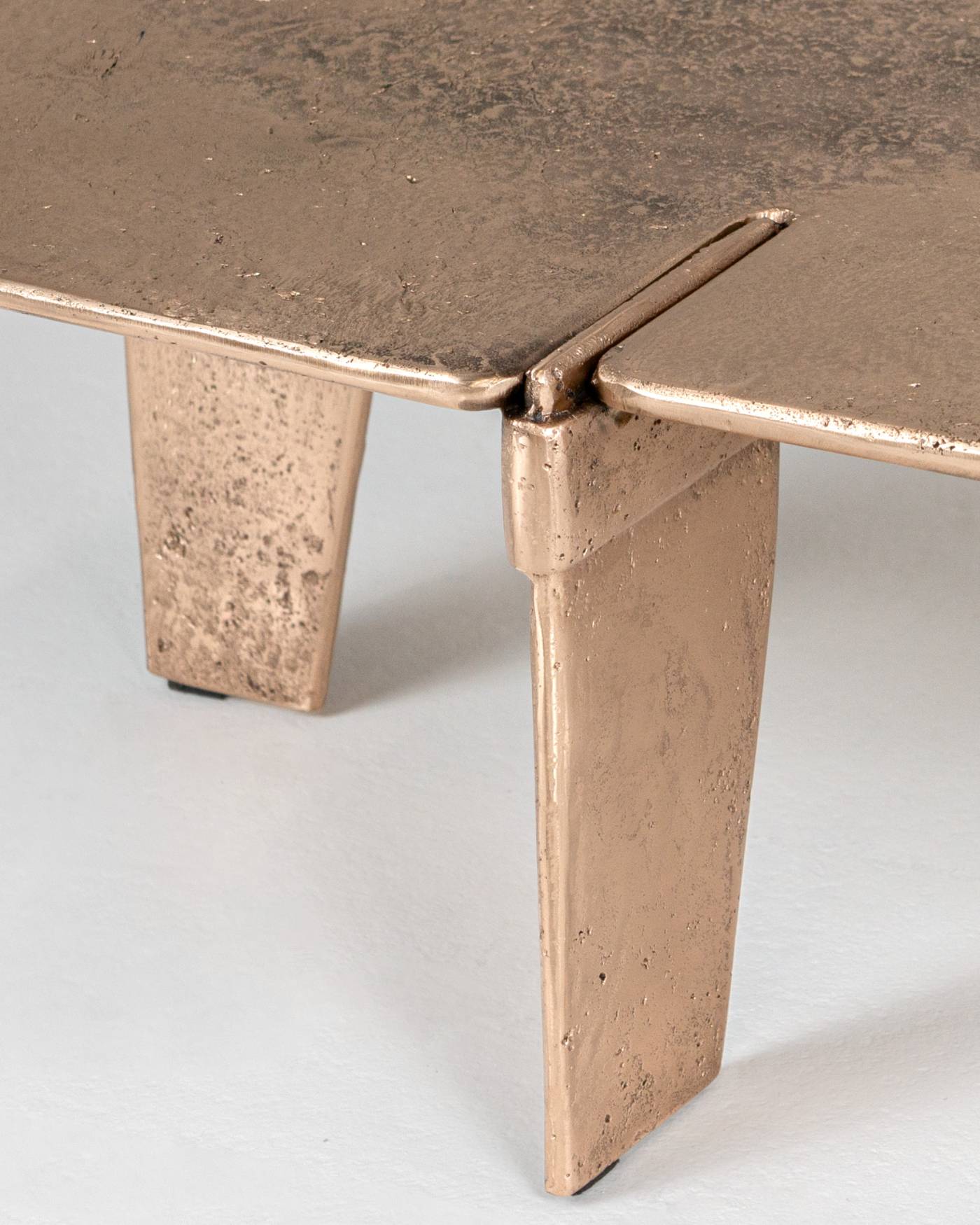 Hessentia-Overlap.fu_coffee_table_13