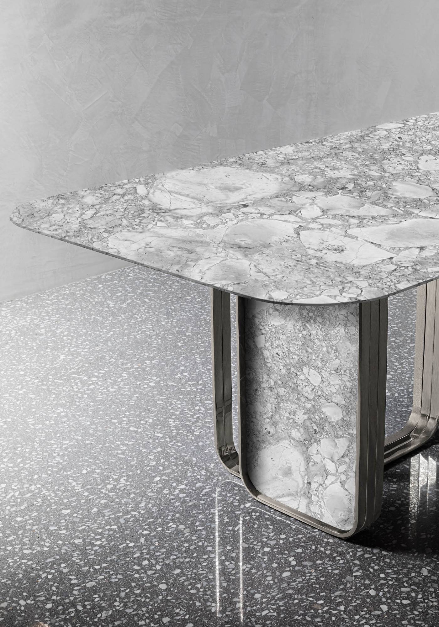 Hessentia-Nova_table_04