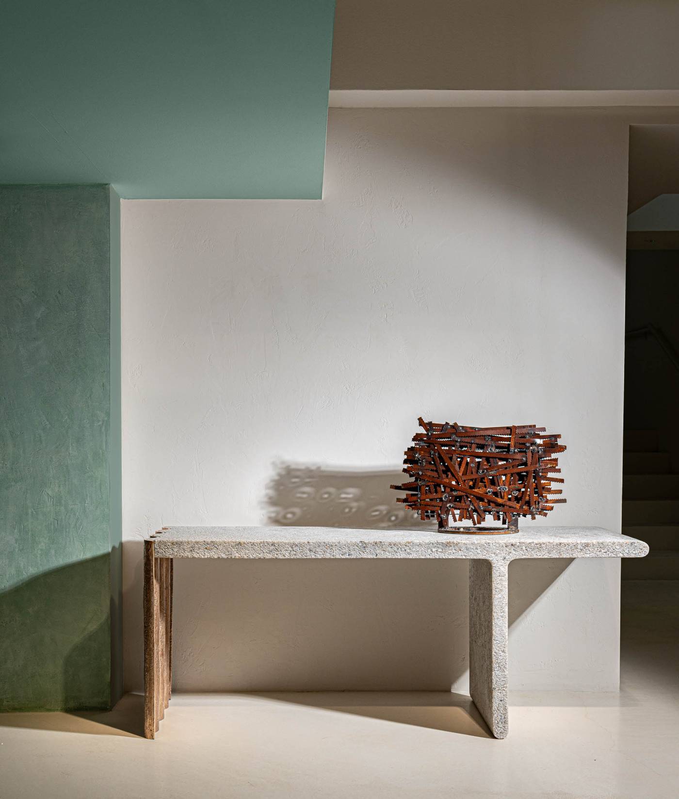 Hessentia-Flucta_console_02