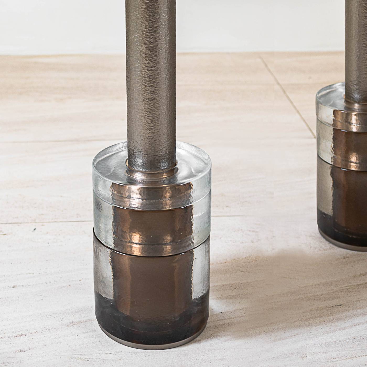 Hessentia-Laguna_table_03